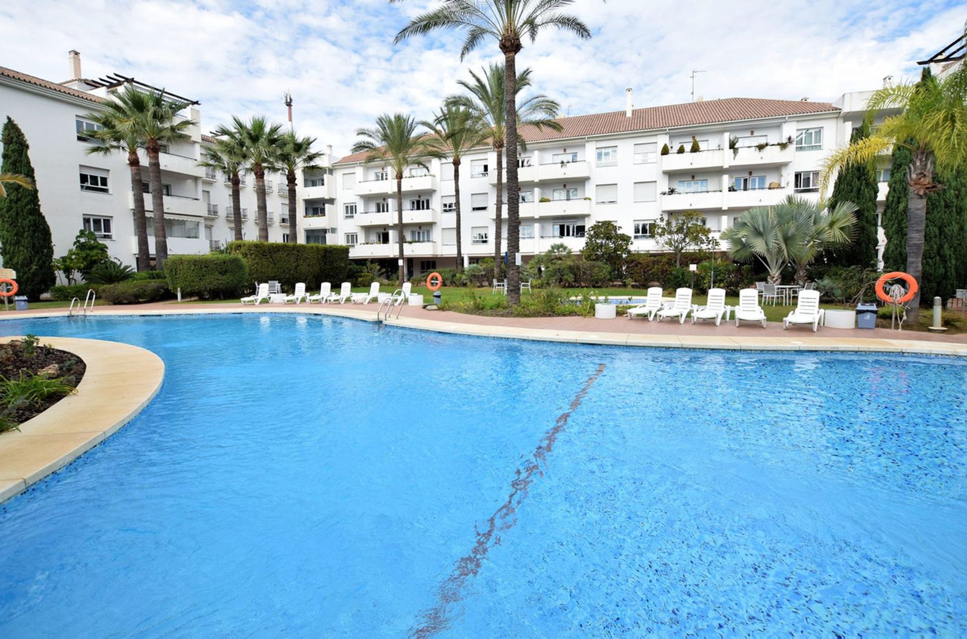 Condominio en Marbella, Andalucía 11131149