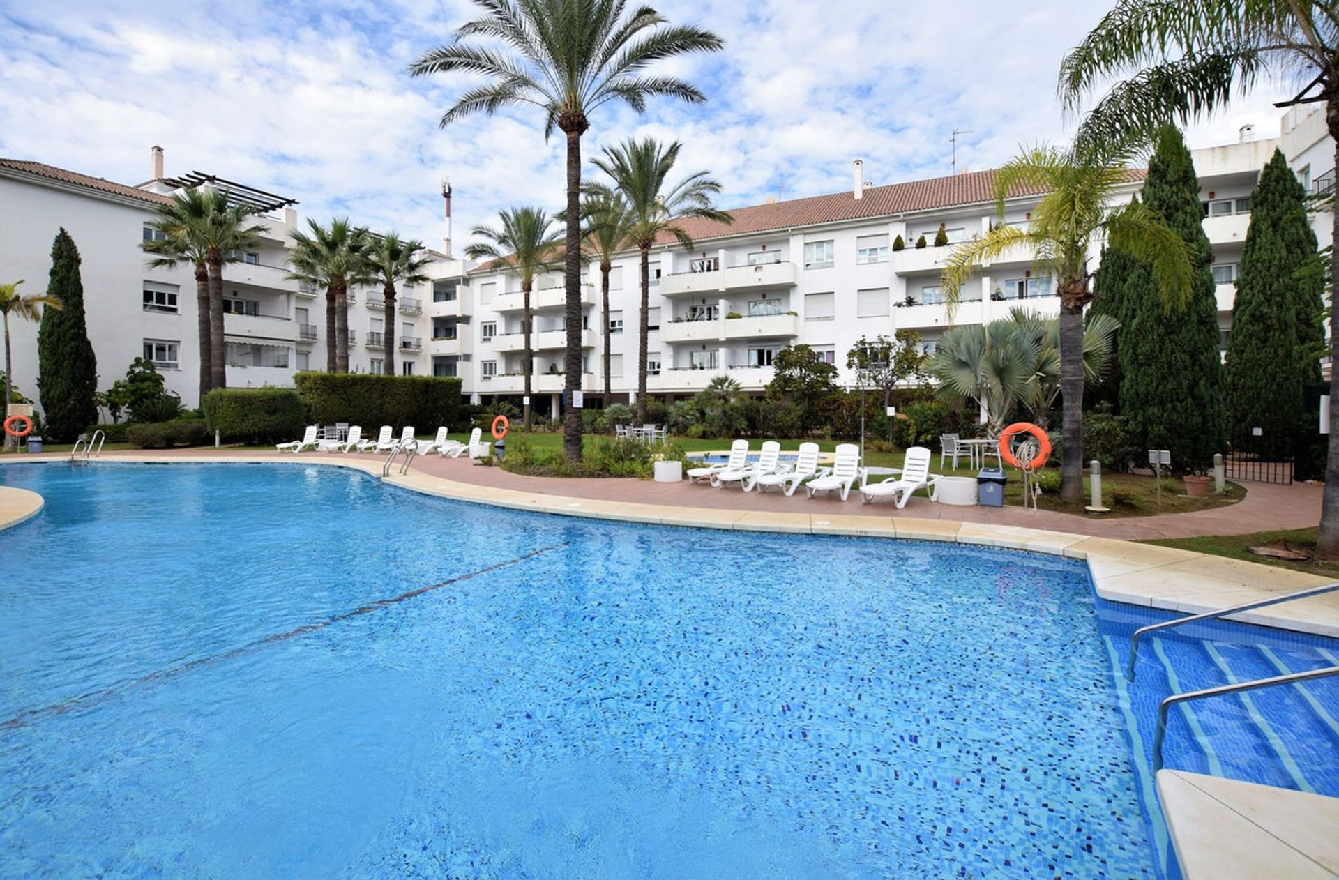 Condominio en Marbella, Andalucía 11131149