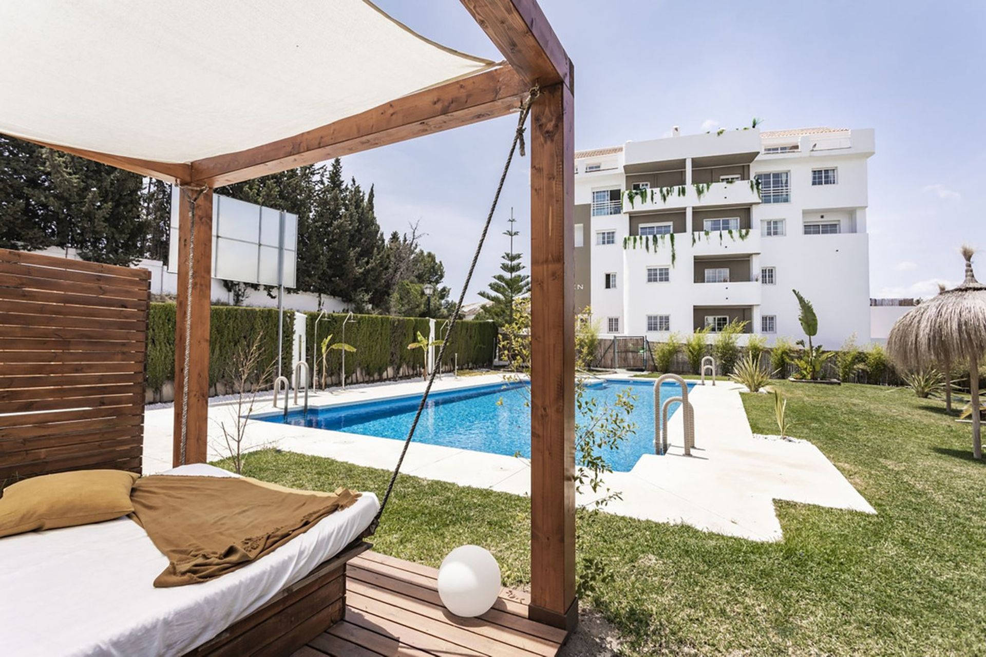 Condominium in Marbella, Andalucía 11131189