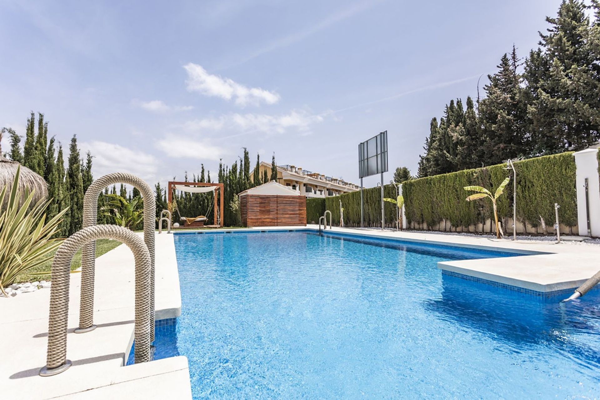 Condominium in Marbella, Andalucía 11131189