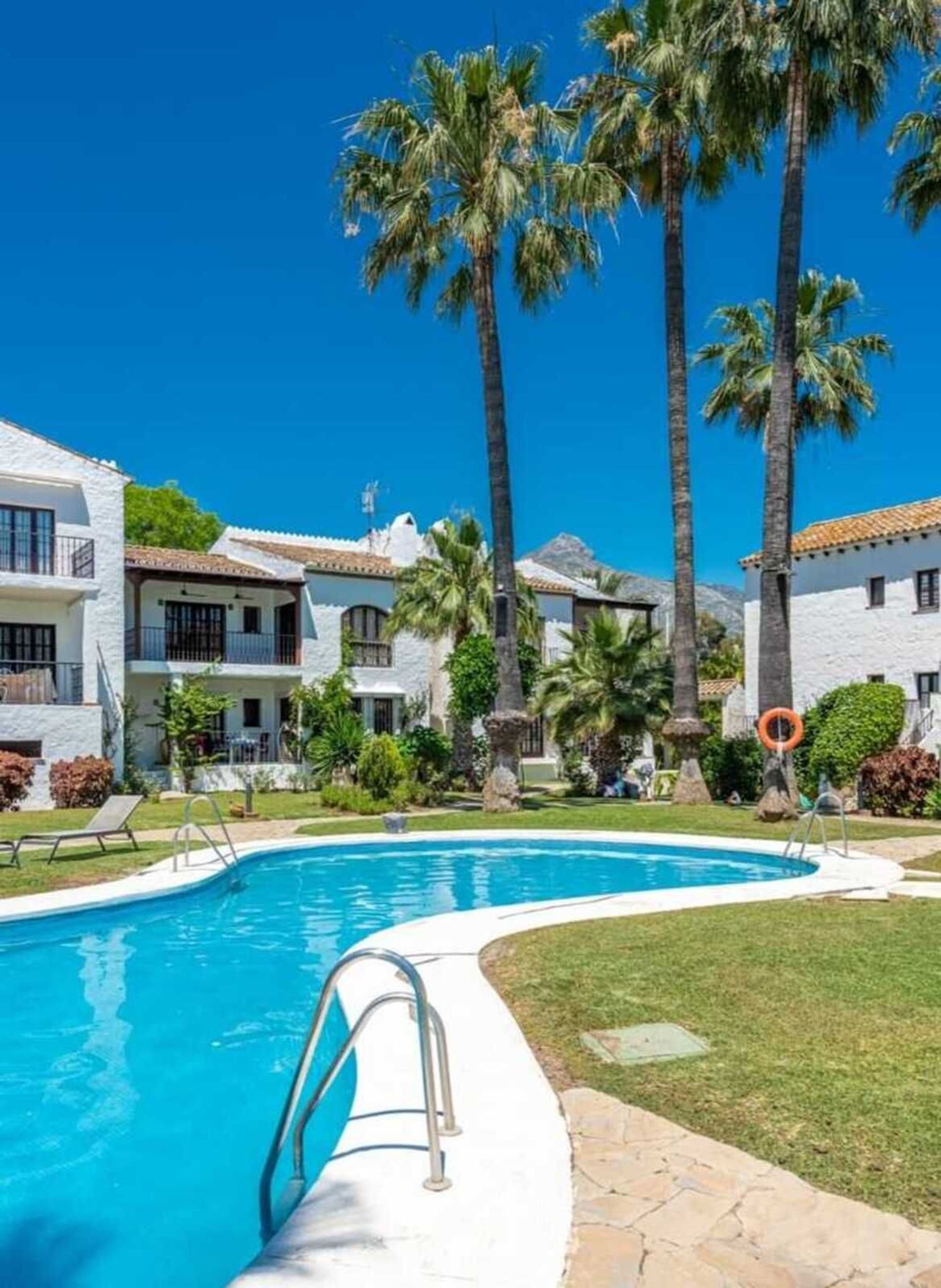 Кондоминиум в Marbella, Andalucía 11131525