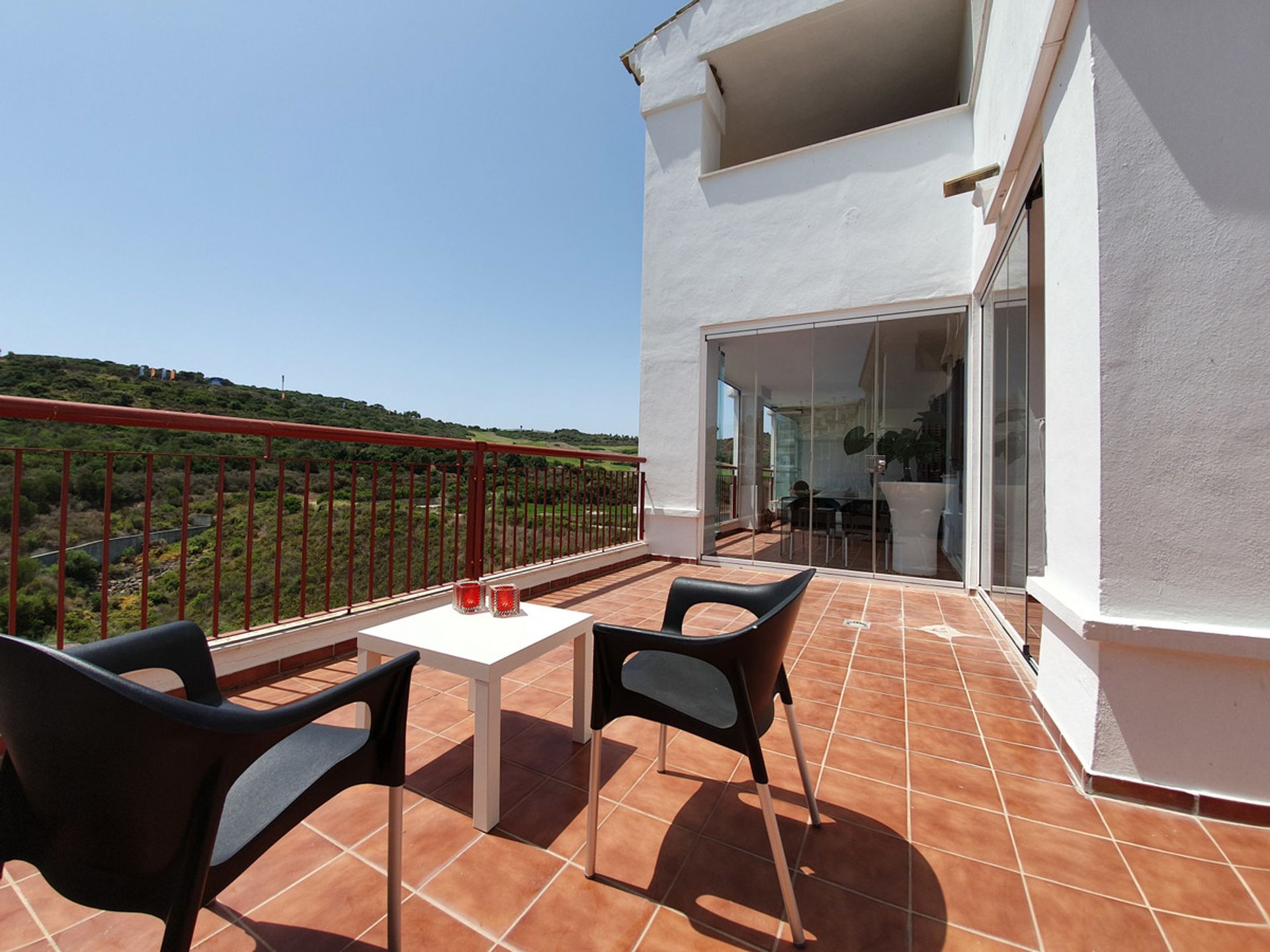 Condominium in La Alcaidesa, Andalusia 11132969