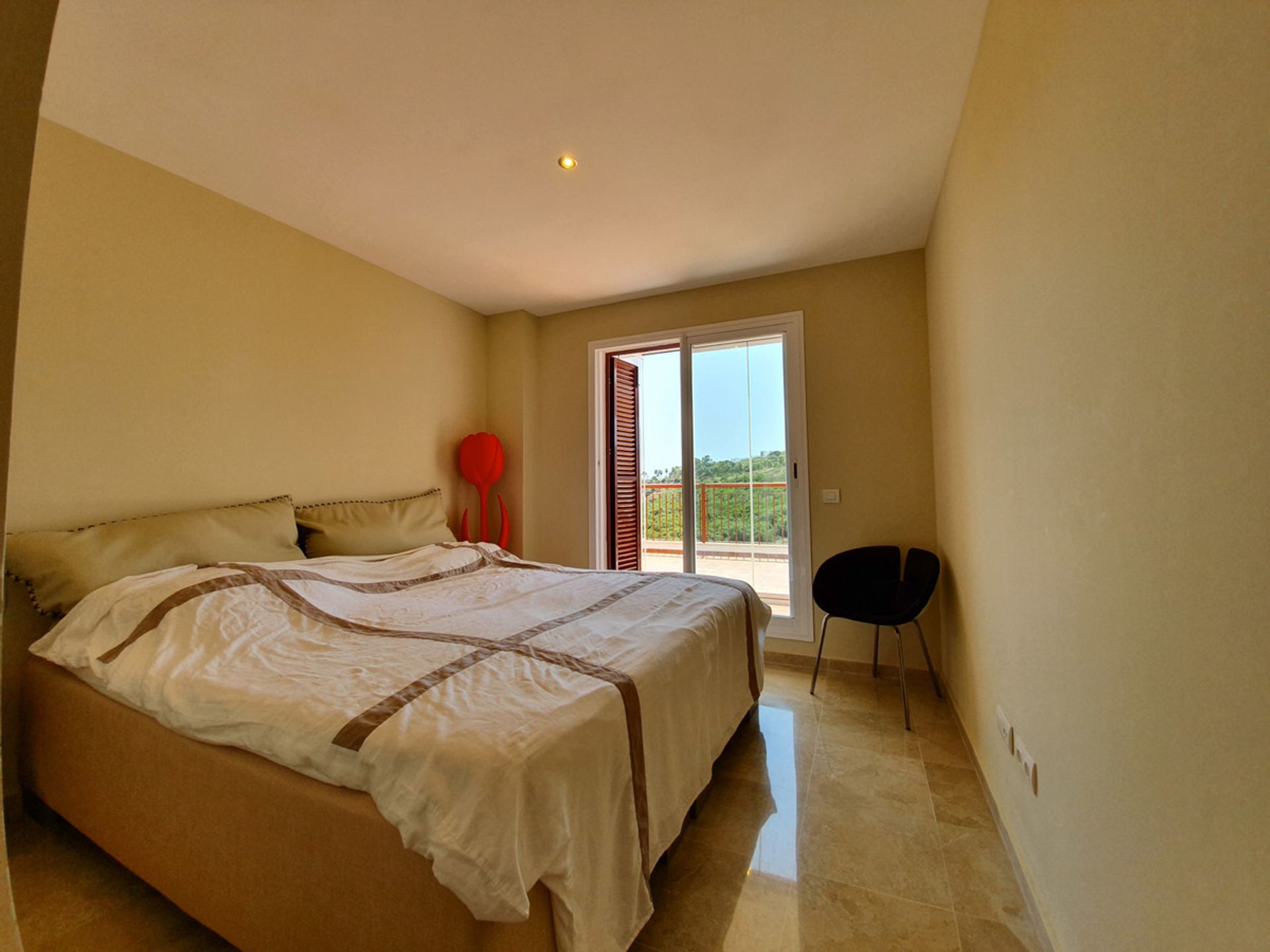 Condominio en La Alcaidesa, Andalusia 11132969