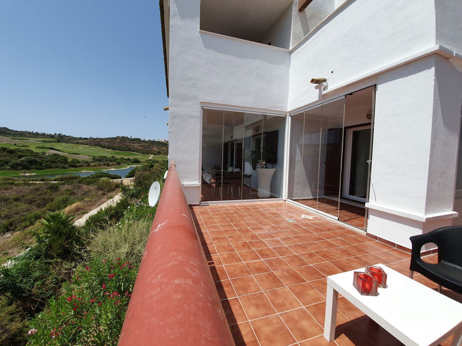 Condominium in La Alcaidesa, Andalusia 11132969