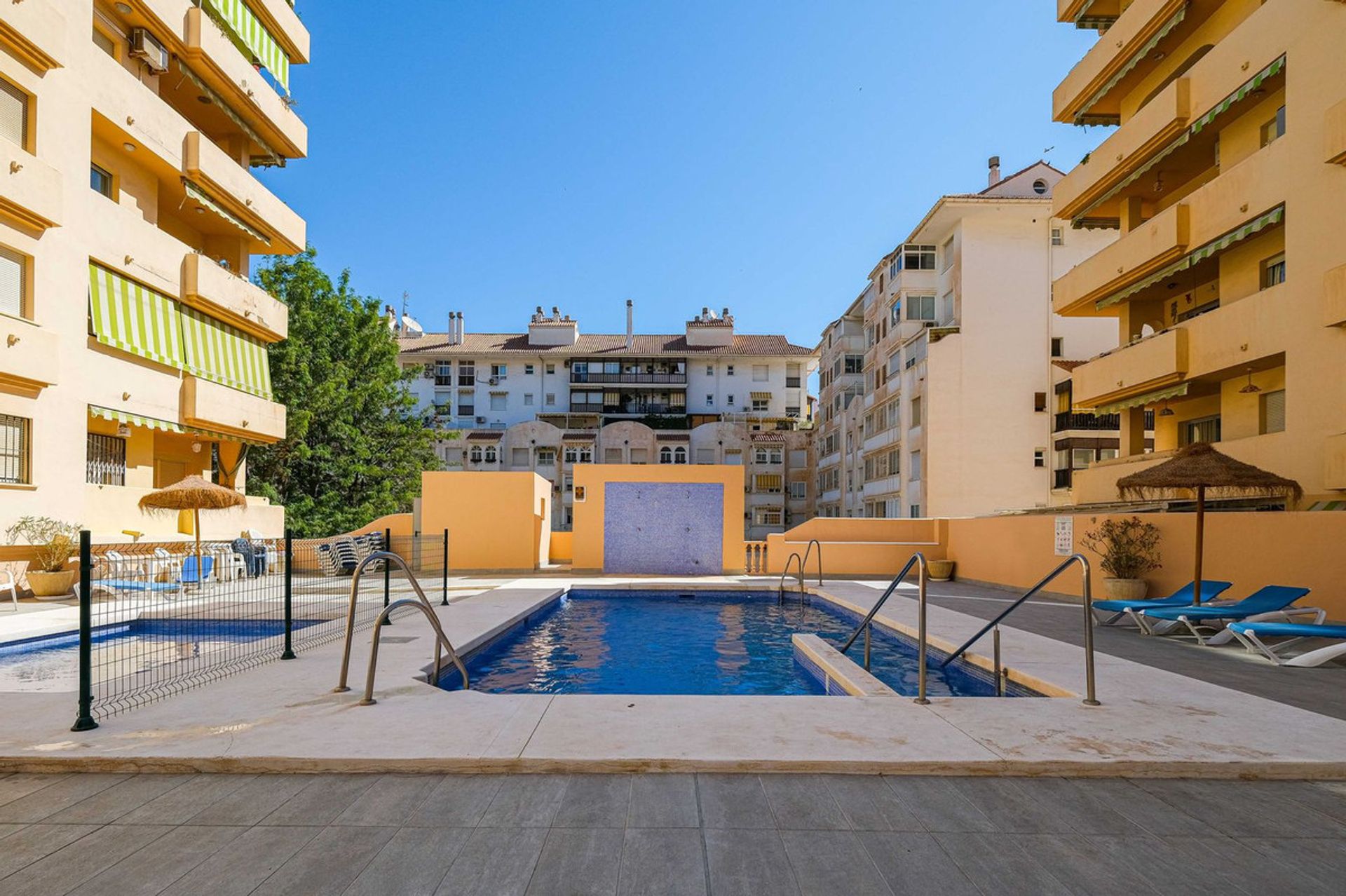 Condominium in Fuengirola, Andalucía 11133157