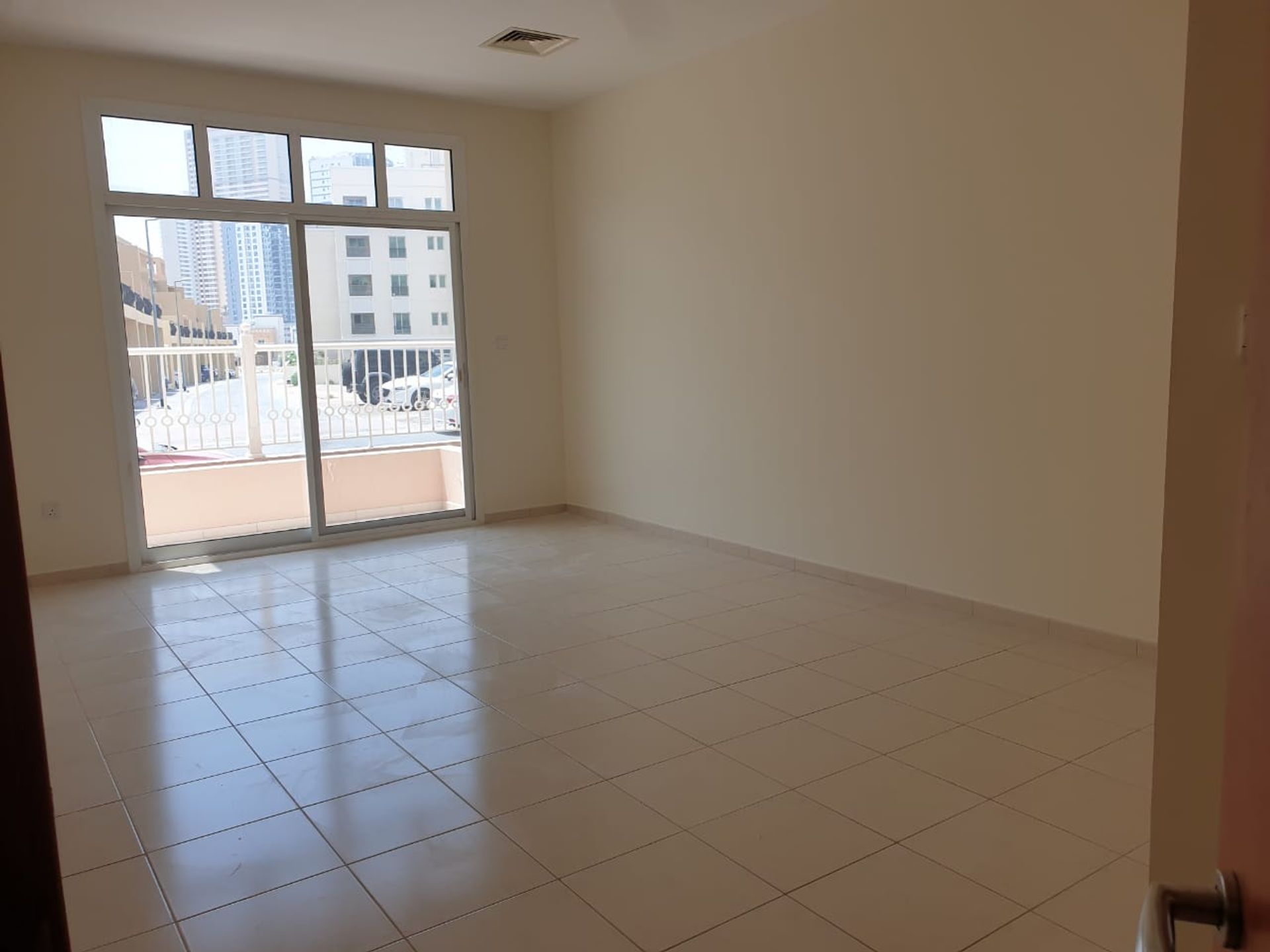 Condominium dans Warisan, Dubaï 11134704