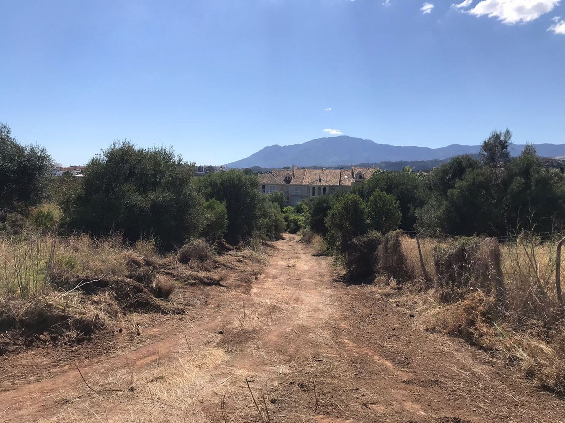 Land in Estepona, Andalucía 11134947