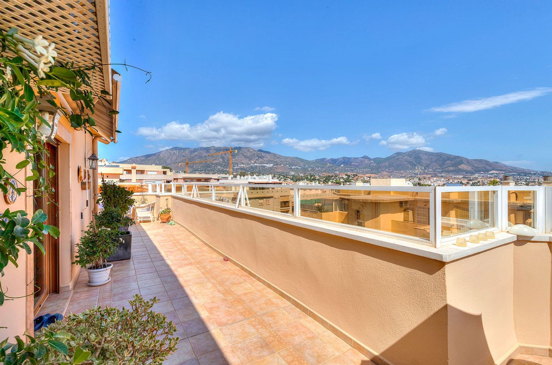 Condominium in Fuengirola, Andalucía 11134977