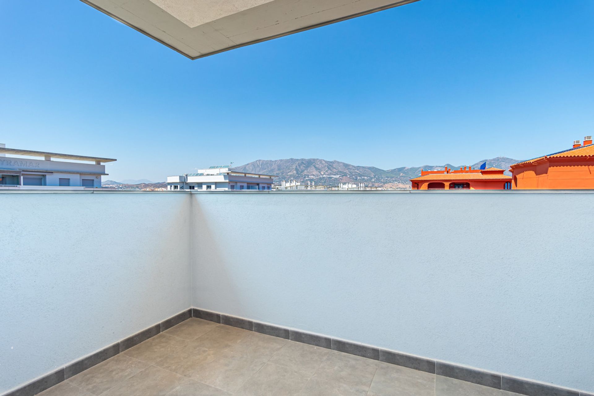 Condominio nel Fuengirola, Andalucía 11135076