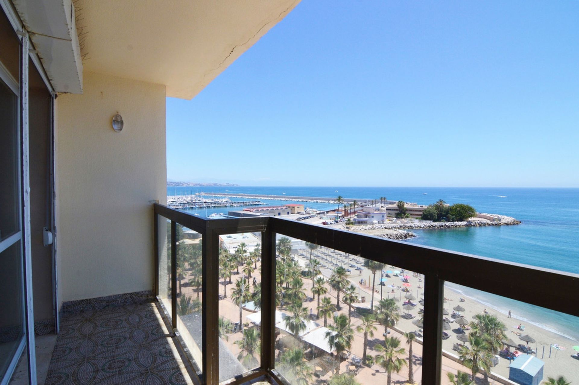 Condominio nel Fuengirola, Andalucía 11135112