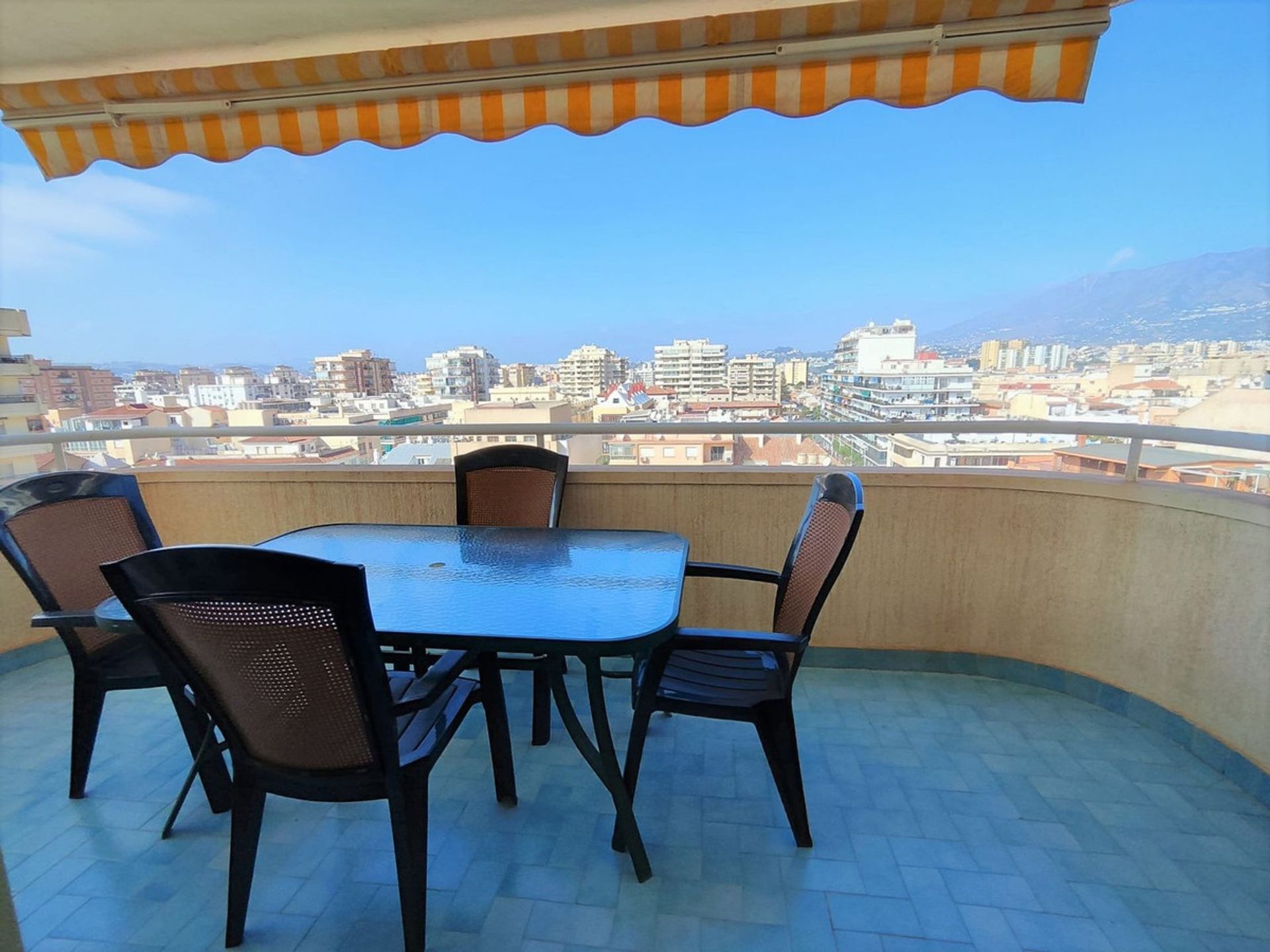 Condominio en Fuengirola, Andalucía 11135183