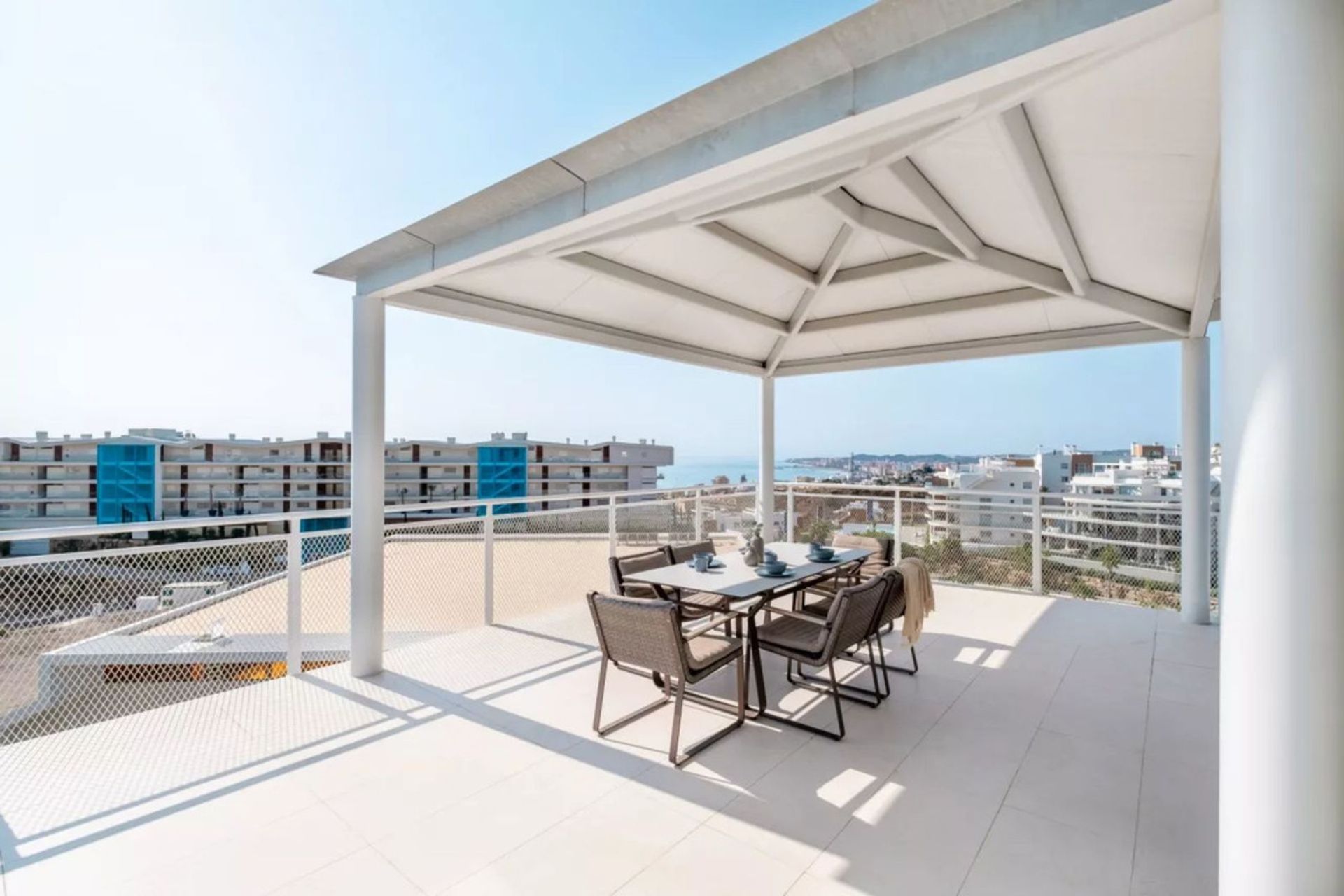 Condominio en Fuengirola, Andalucía 11135230