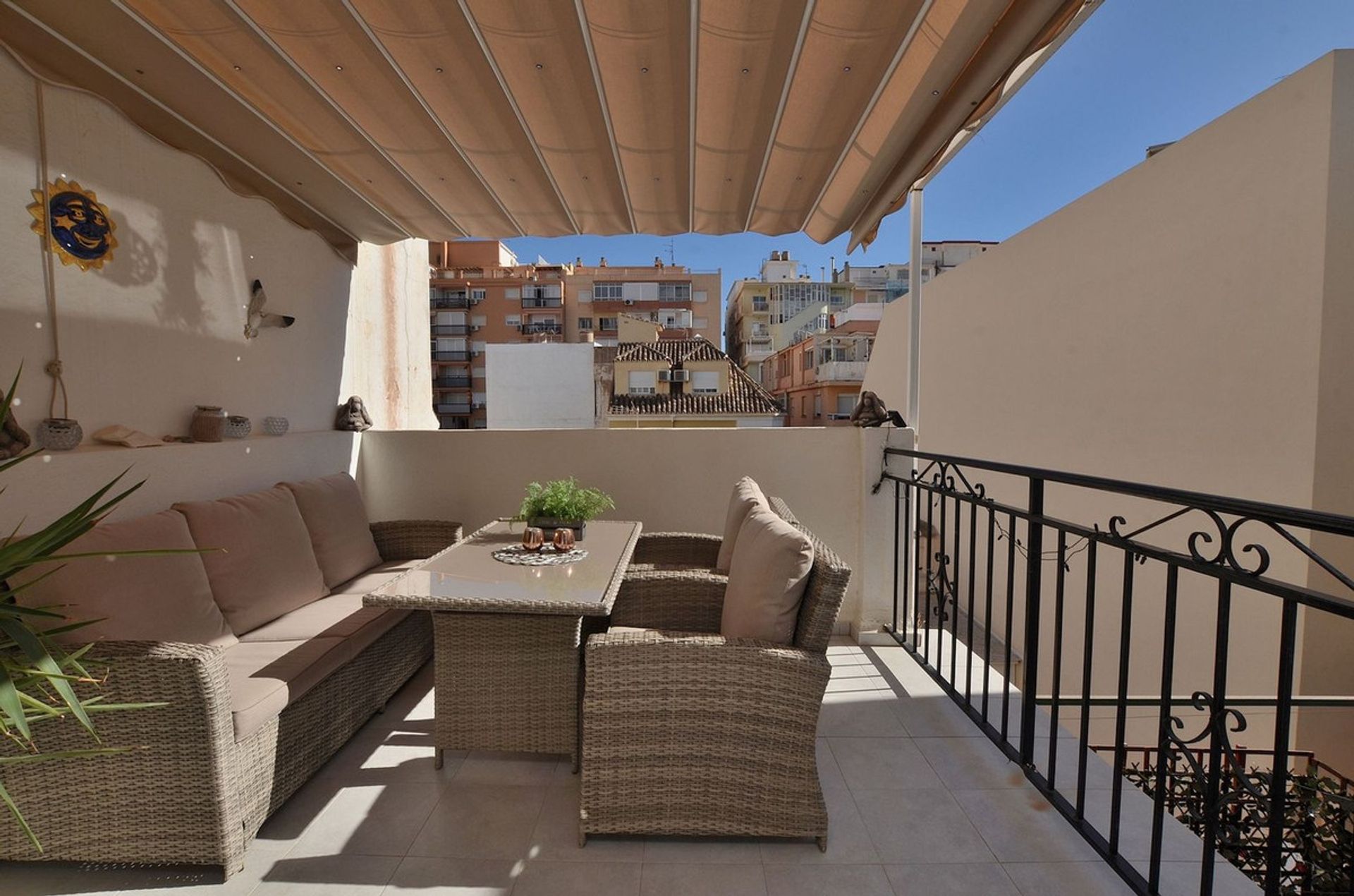 Condominio nel Fuengirola, Andalucía 11135750