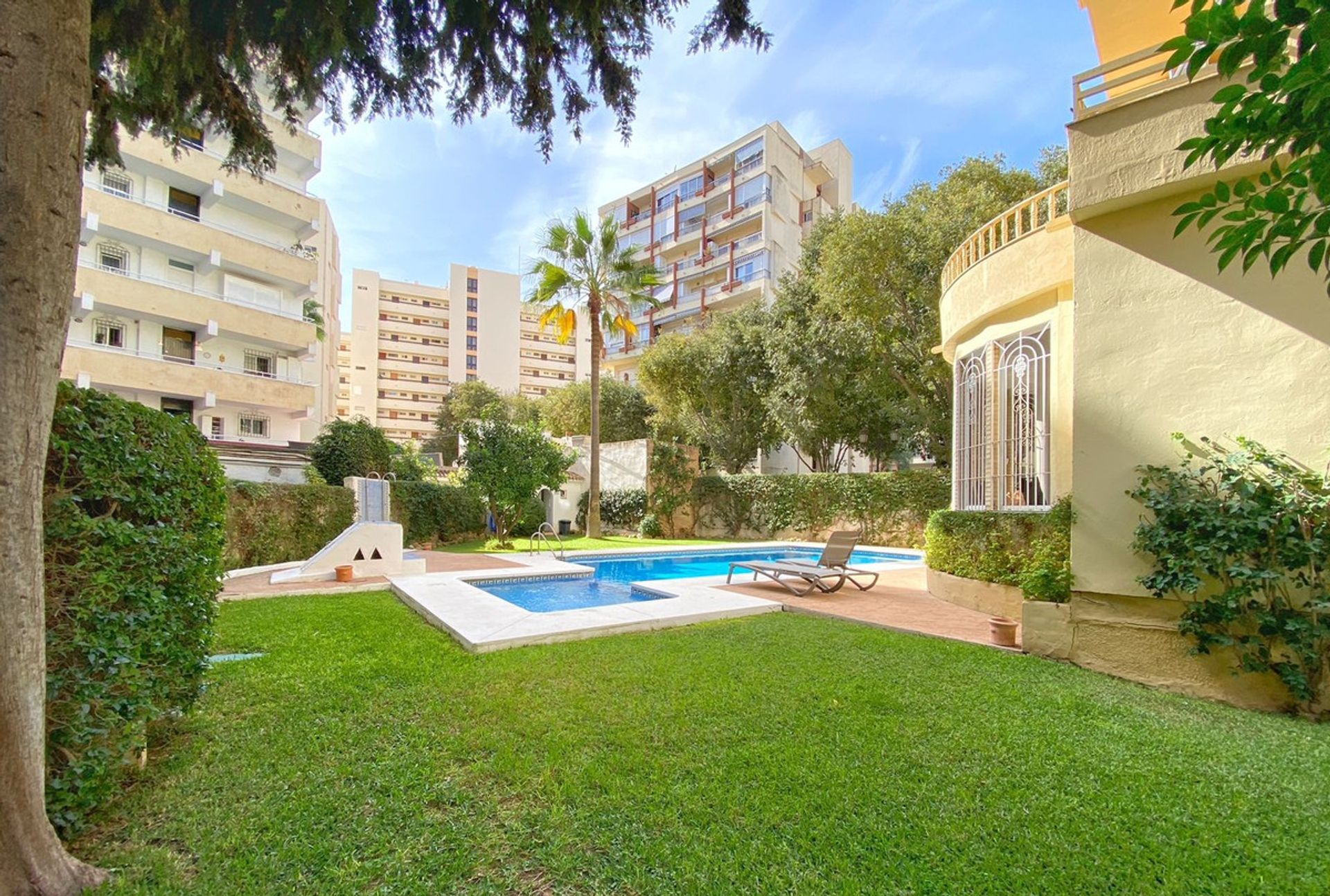 Condominio en Marbella, Andalucía 11136053