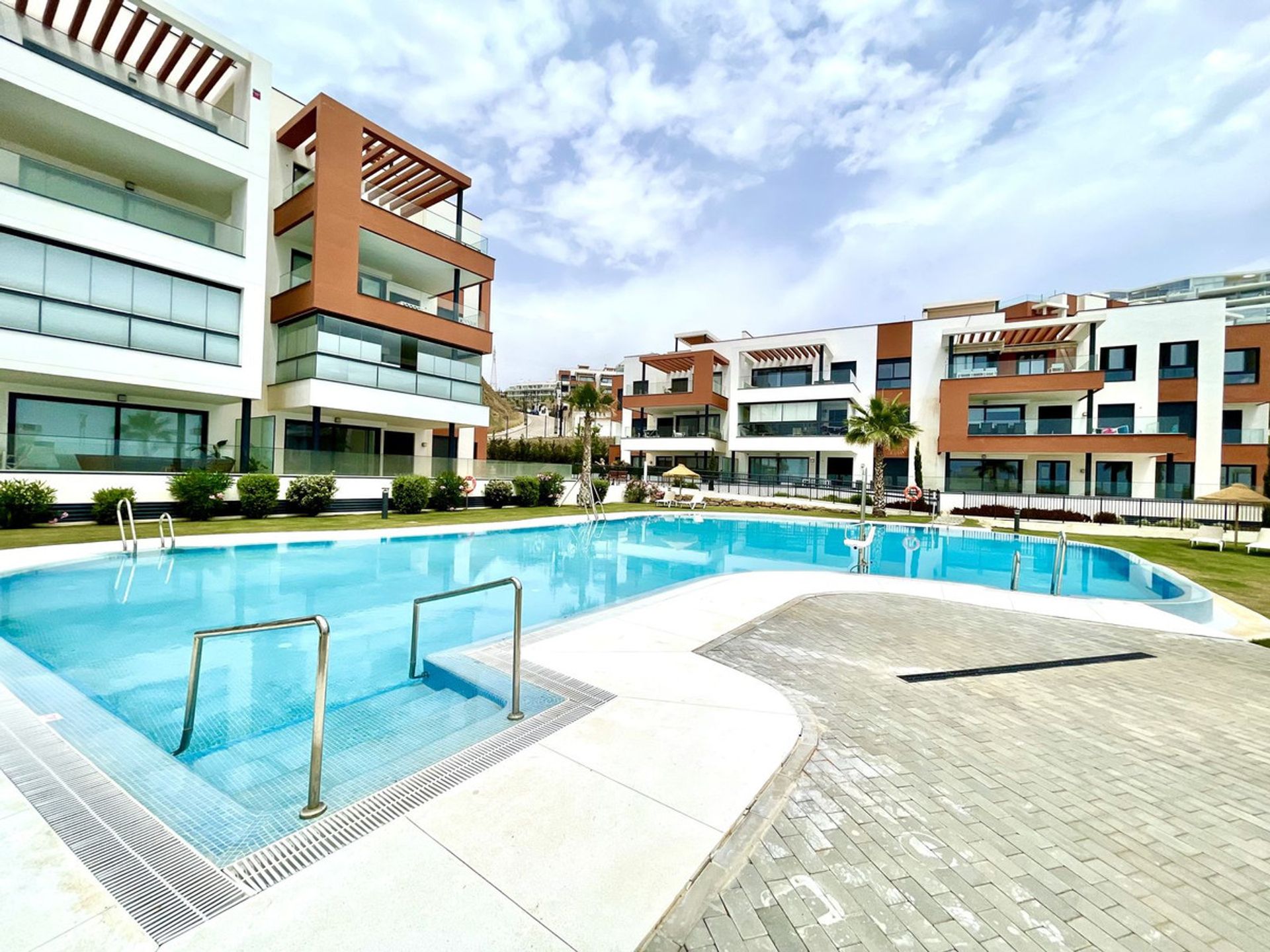 Condominium in Fuengirola, Andalucía 11136186