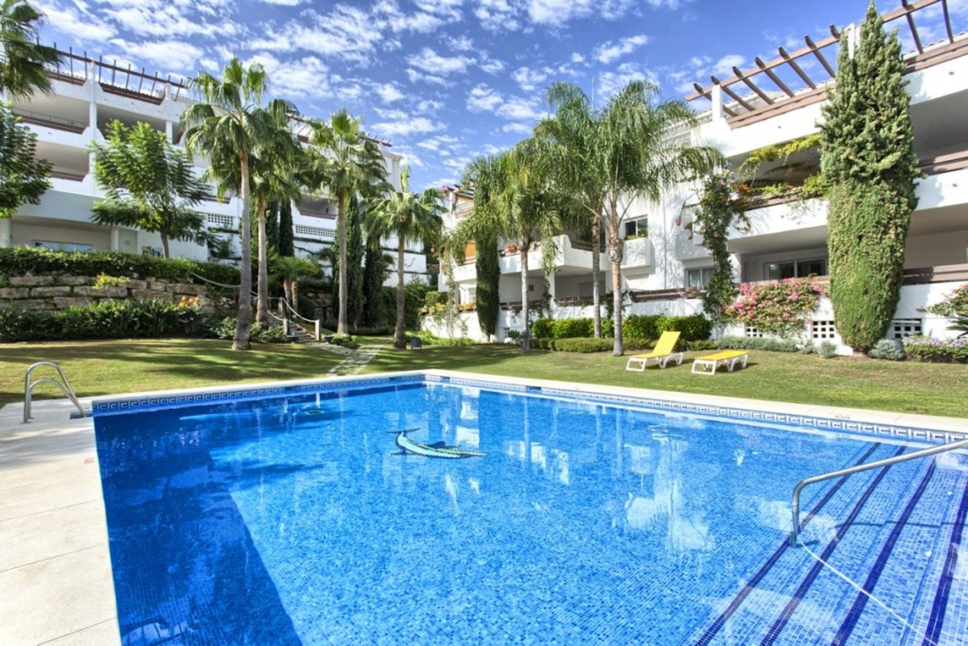 Condominium in San Pedro de Alcantara, Andalusia 11136464