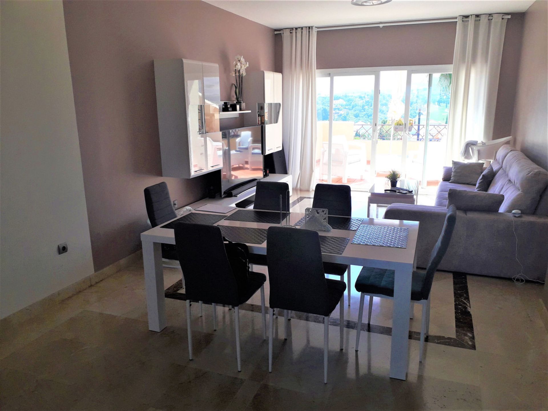 Condominium in El Angel, Andalusia 11136465