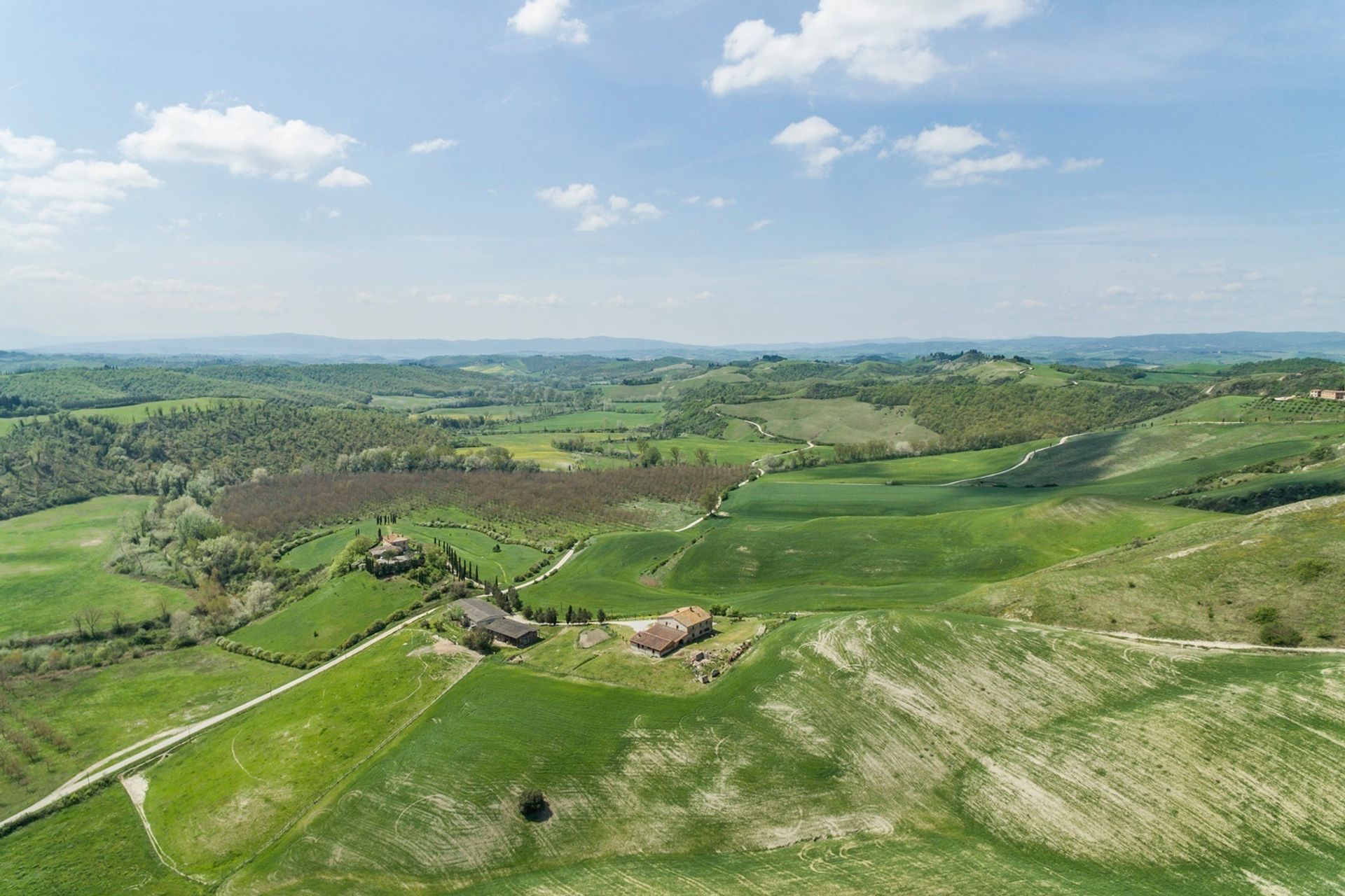 房子 在 Asciano, Tuscany 11136811