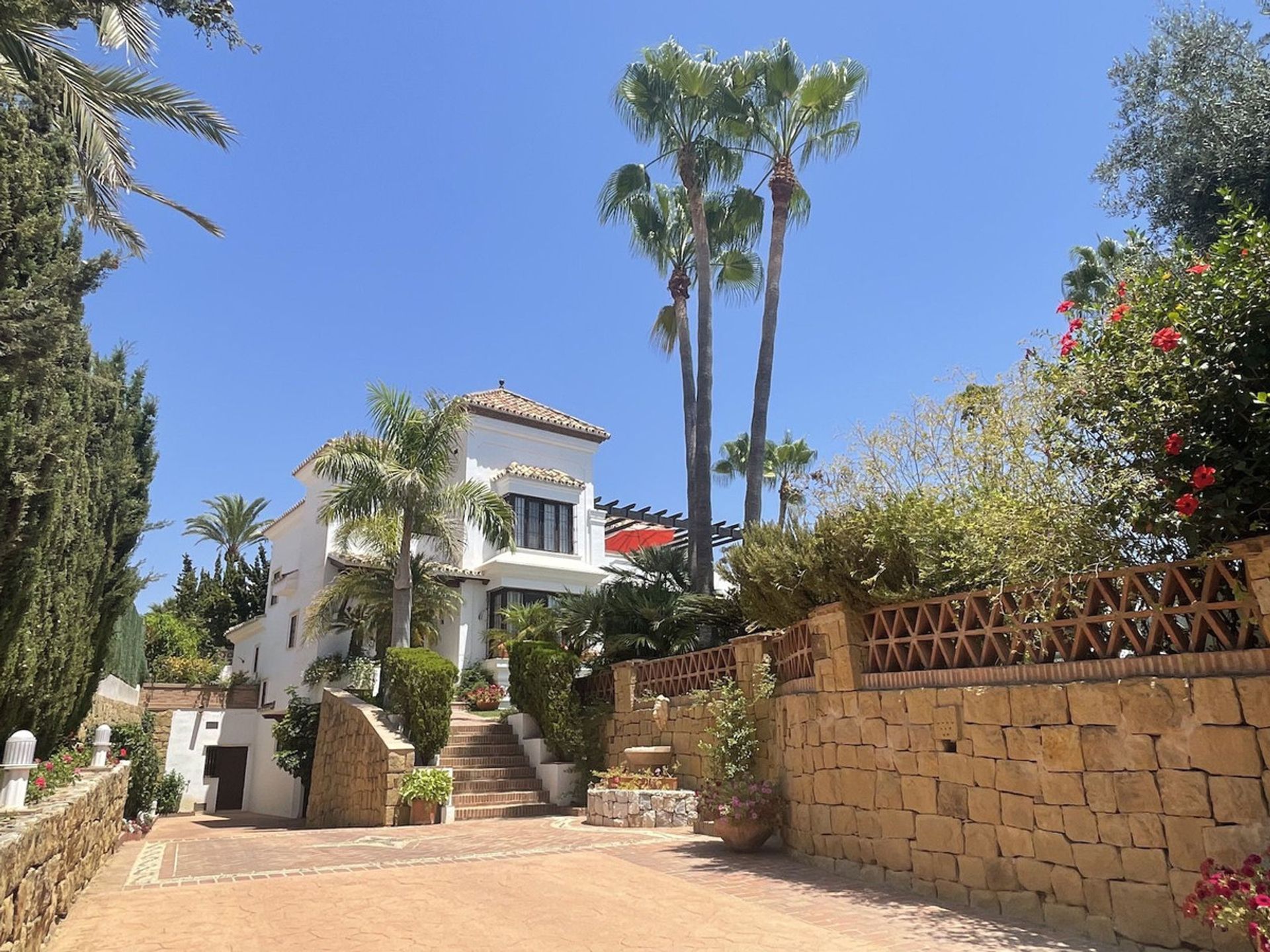 rumah dalam Marbella, Andalusia 11136821