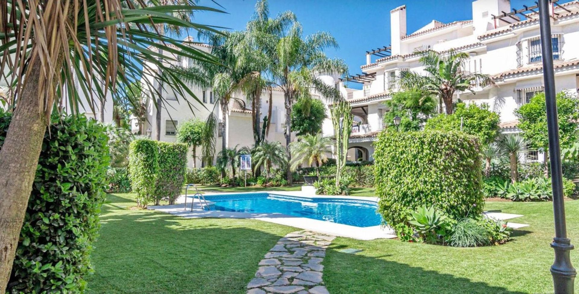 Condominio en Marbella, Andalucía 11136840