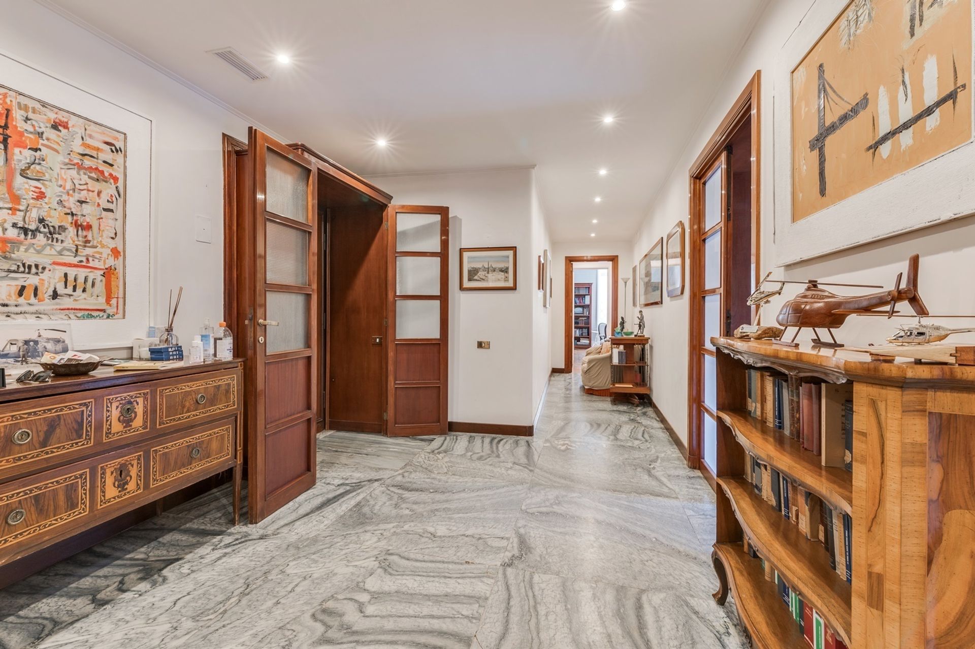 Condominium in Rome, Lazio 11136915