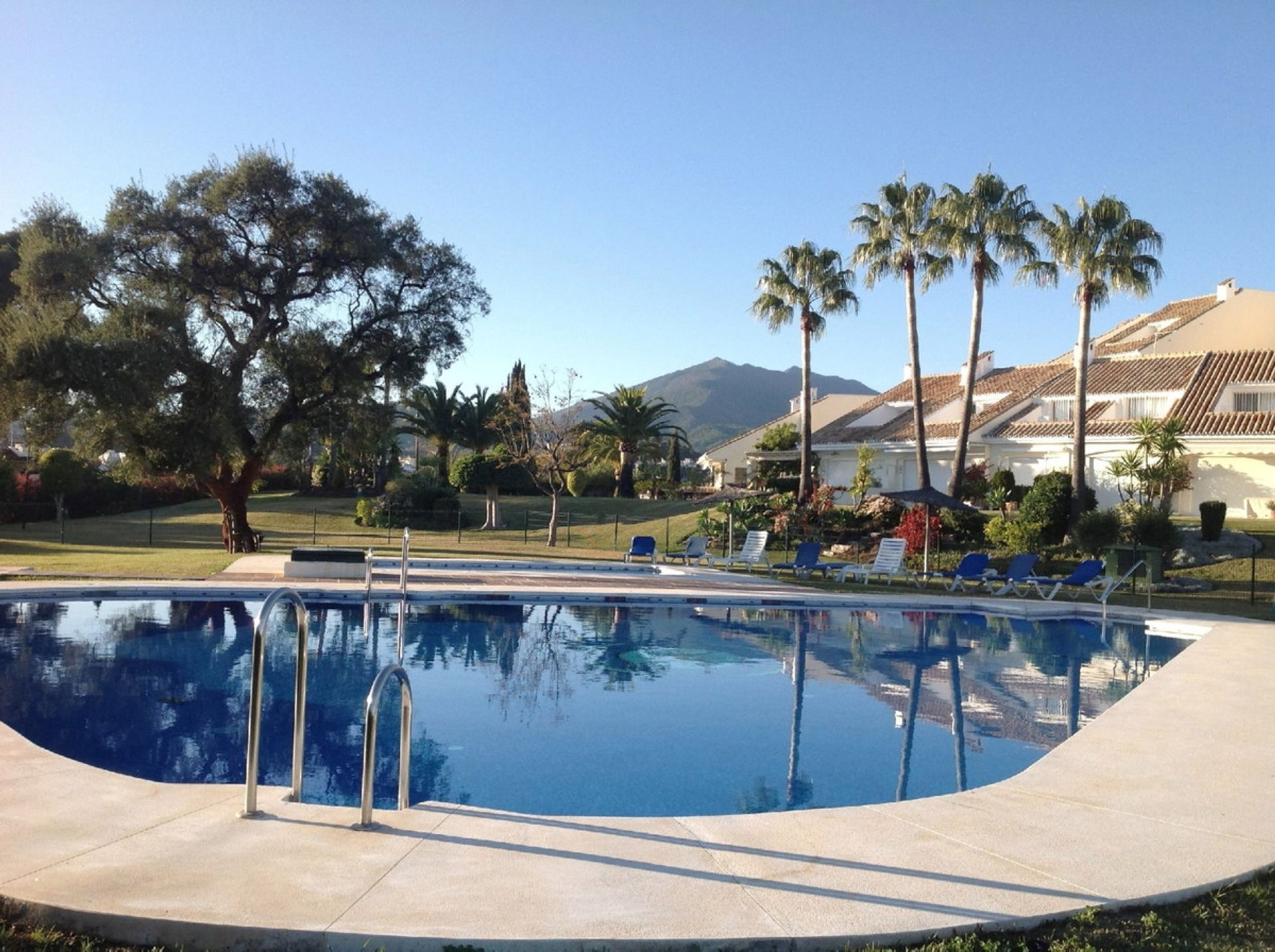 Huis in Marbella, Andalucía 11136948