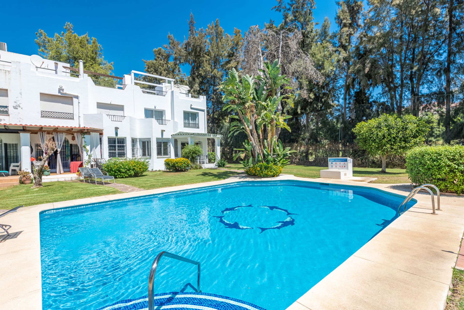 Talo sisään Marbella, Andalucía 11136984