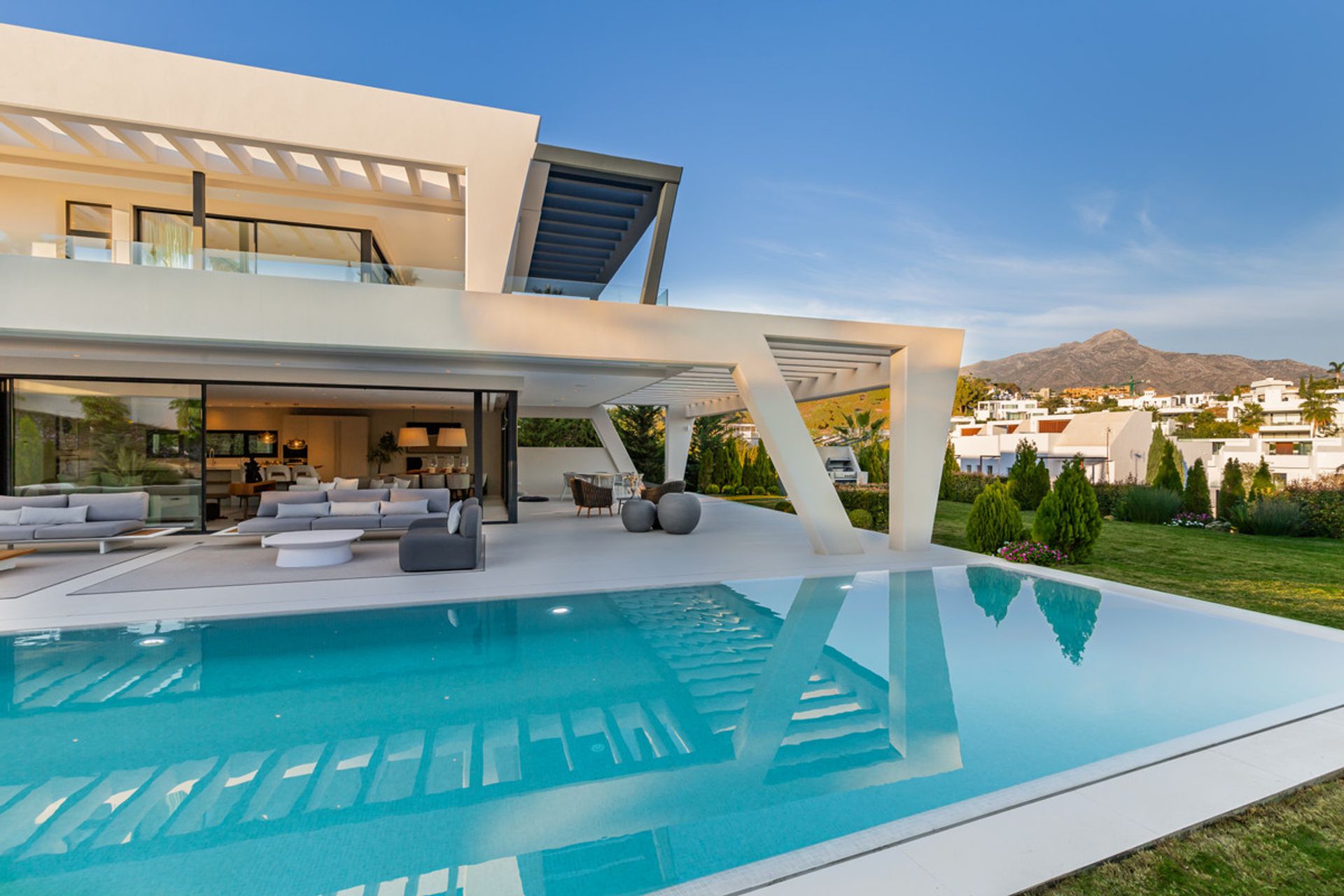 Huis in Marbella, Andalucía 11137065