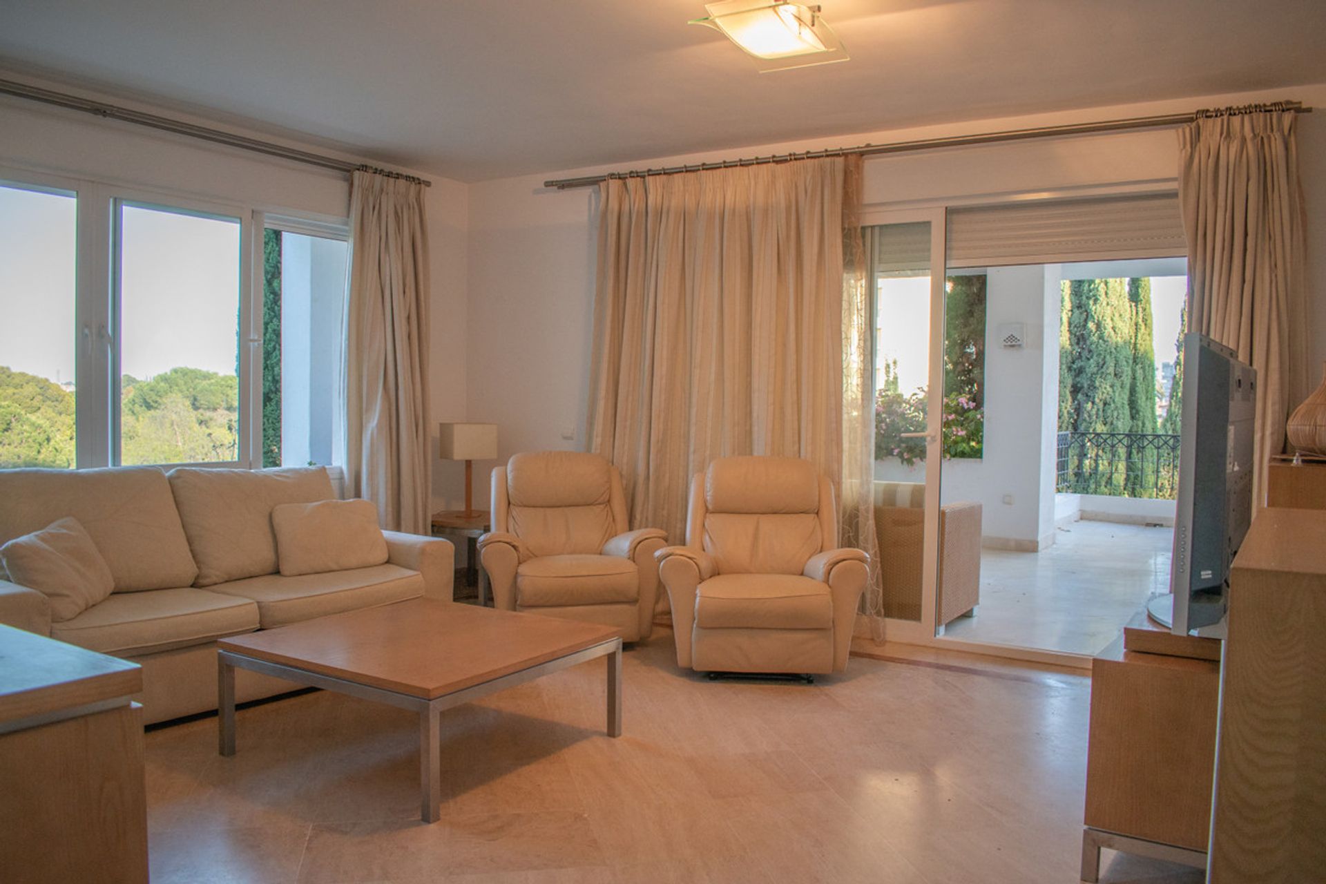 Condominium in Ojen, Andalusië 11137239