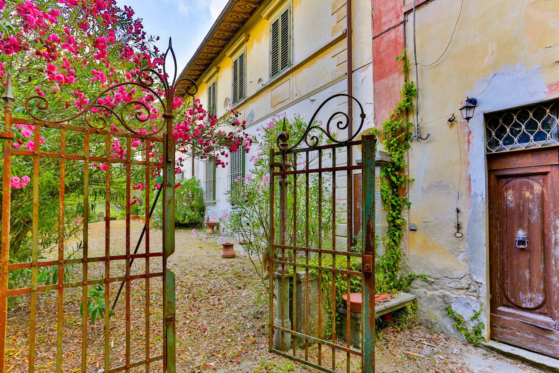 House in San Giovanni Valdarno, Tuscany 11137756