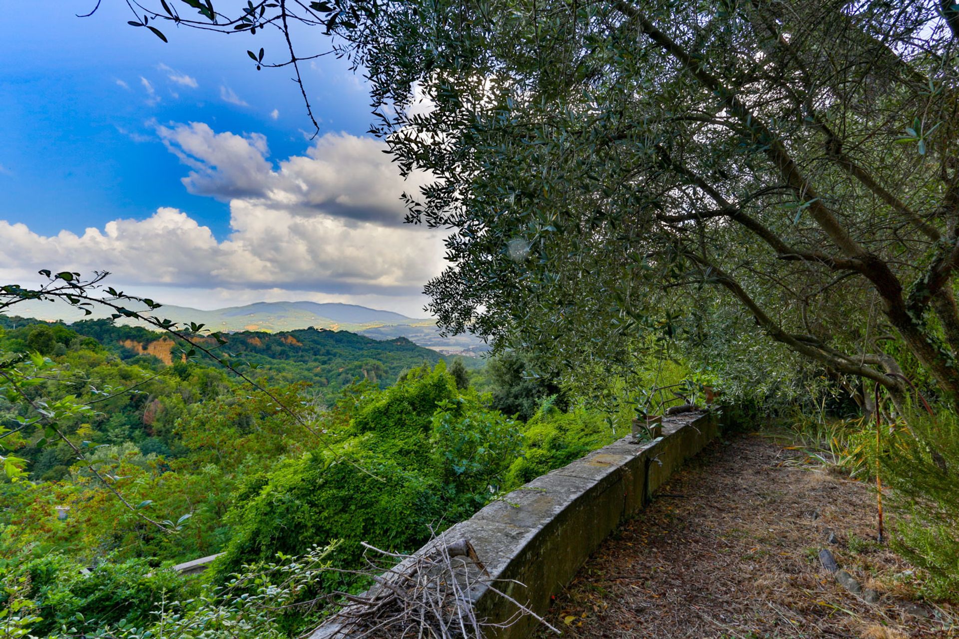 House in San Giovanni Valdarno, Tuscany 11137756