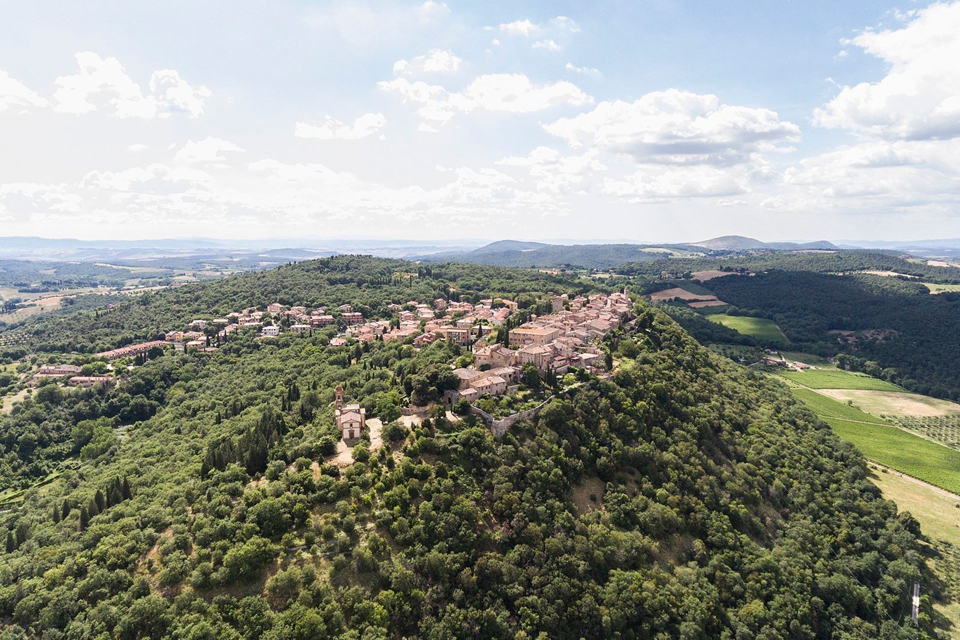 Osakehuoneisto sisään Montefollonico, Tuscany 11138038