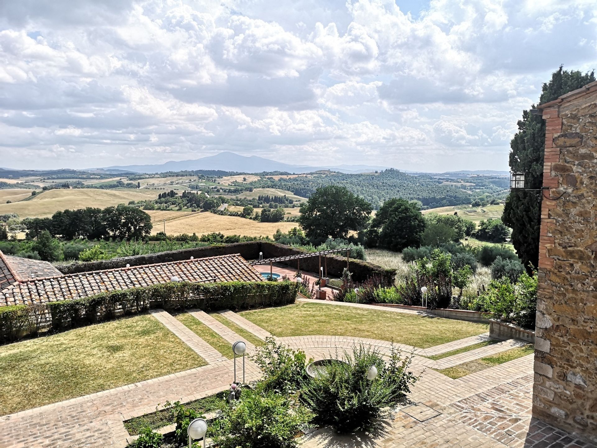 rumah dalam Montefollonico, Tuscany 11138137