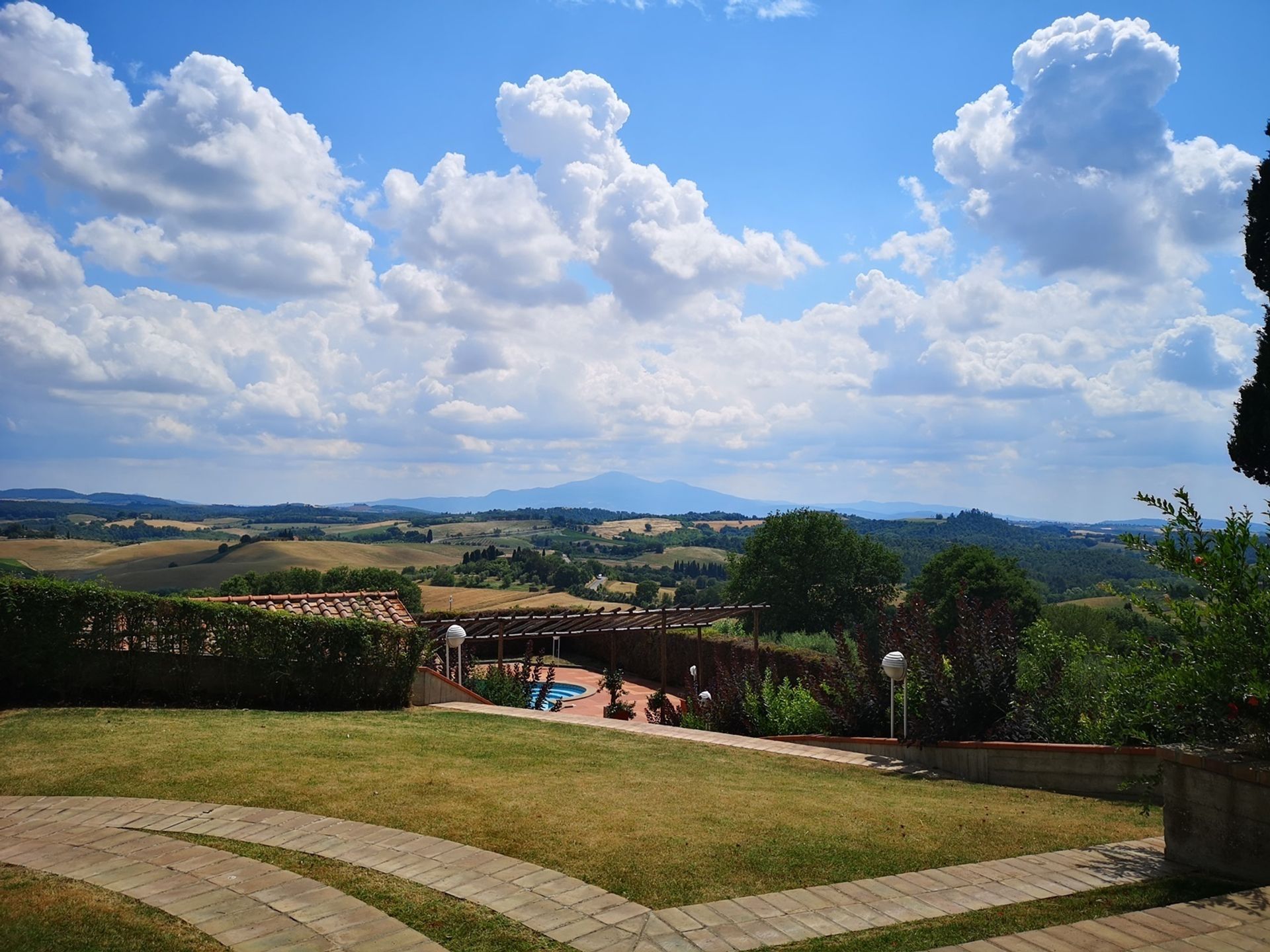 rumah dalam Montefollonico, Tuscany 11138137