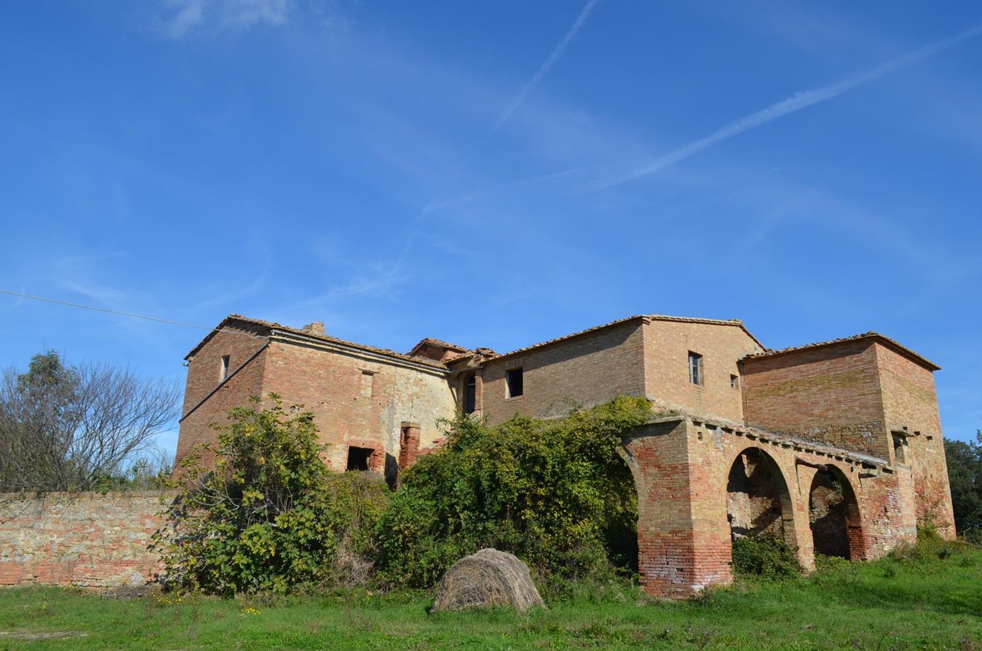 rumah dalam San Giovanni d'Asso, Tuscany 11138245