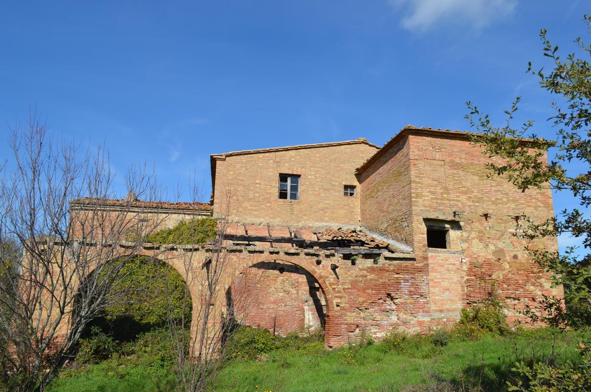 Rumah di San Giovanni d'Asso, Tuscany 11138245