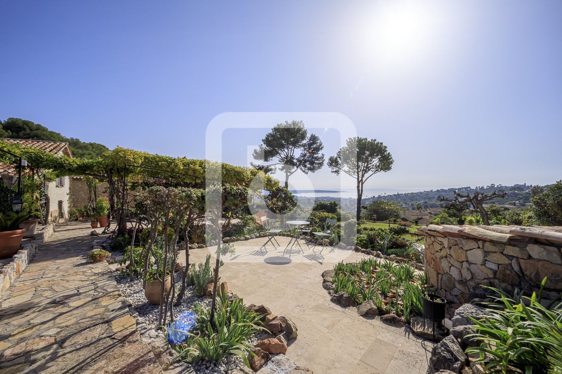 Huis in Antibes, Provence-Alpes-Côte d'Azur 11138743