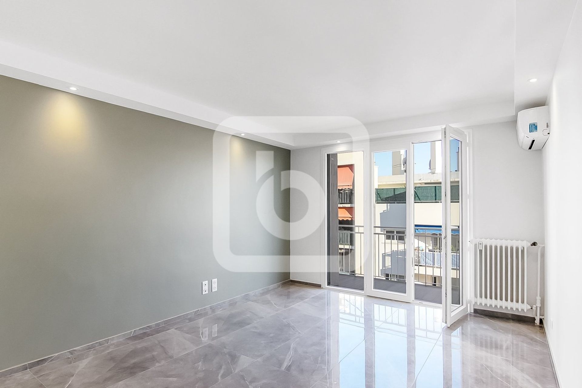 Condominio en Antibes, Provence-Alpes-Côte d'Azur 11138751