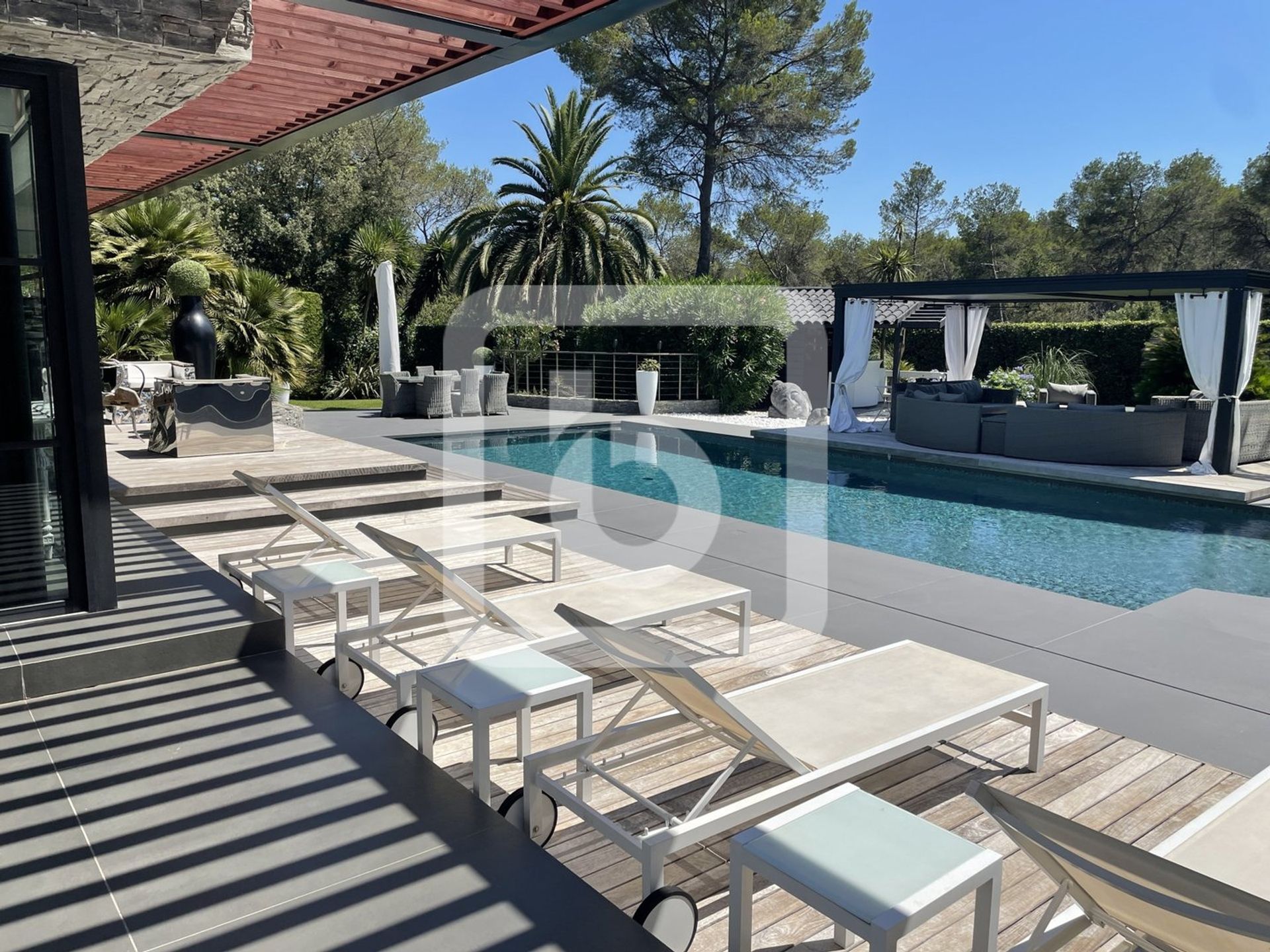 Huis in Mougins, Provence-Alpes-Côte d'Azur 11138761