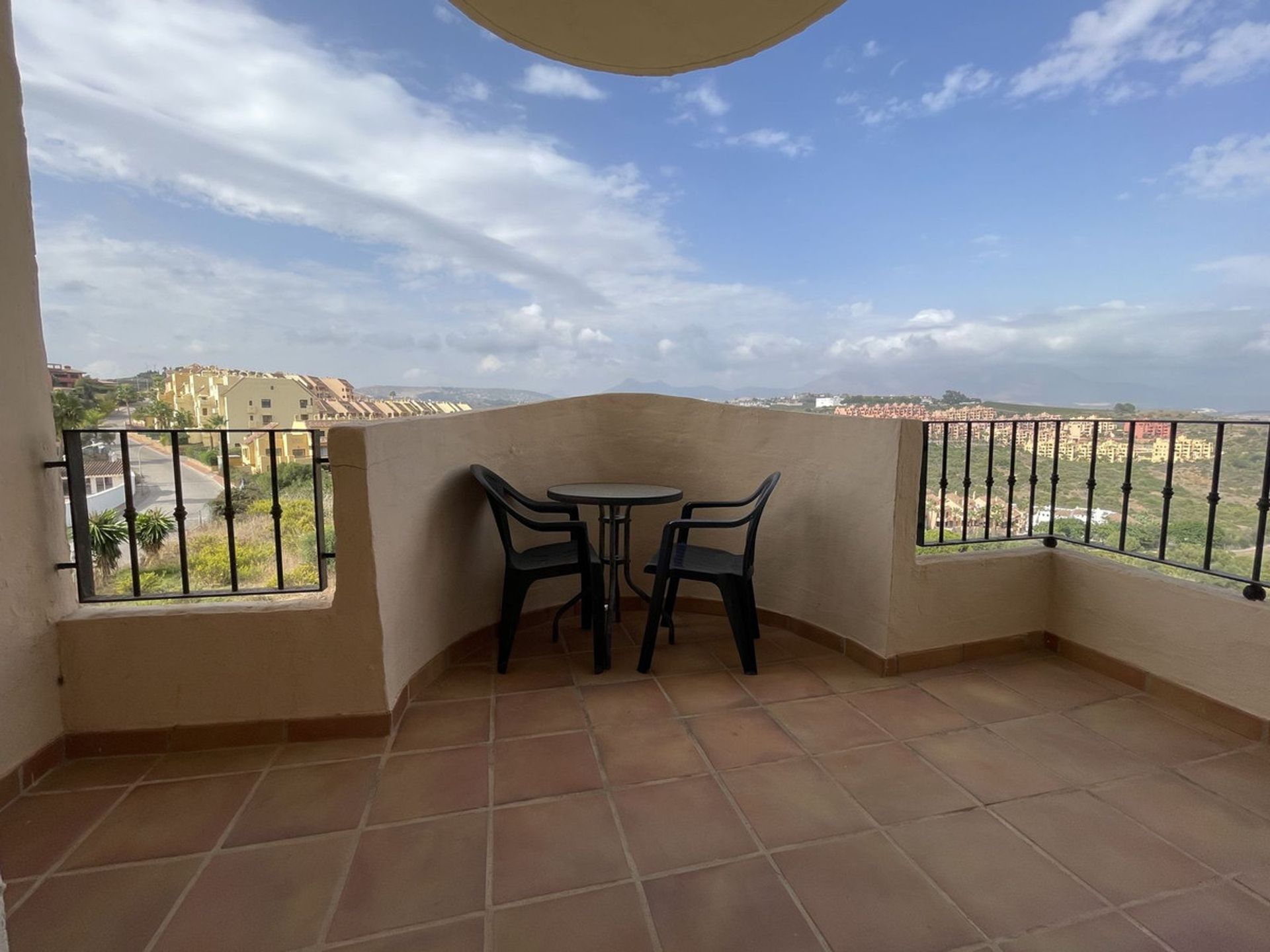 Condominio nel Puerto de la Duquesa, Andalusia 11138974