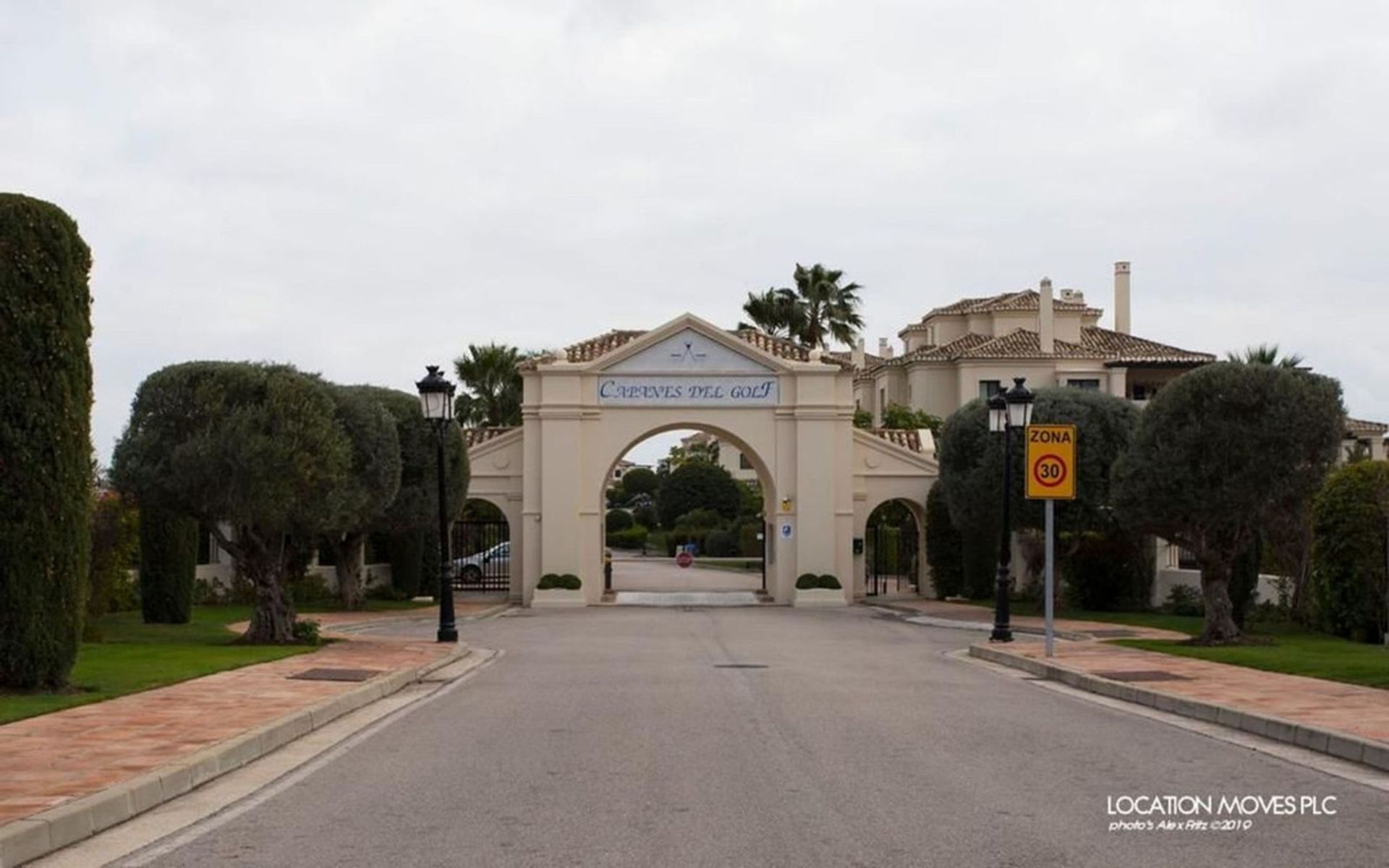 Condominium in Benahavís, Andalusia 11139071