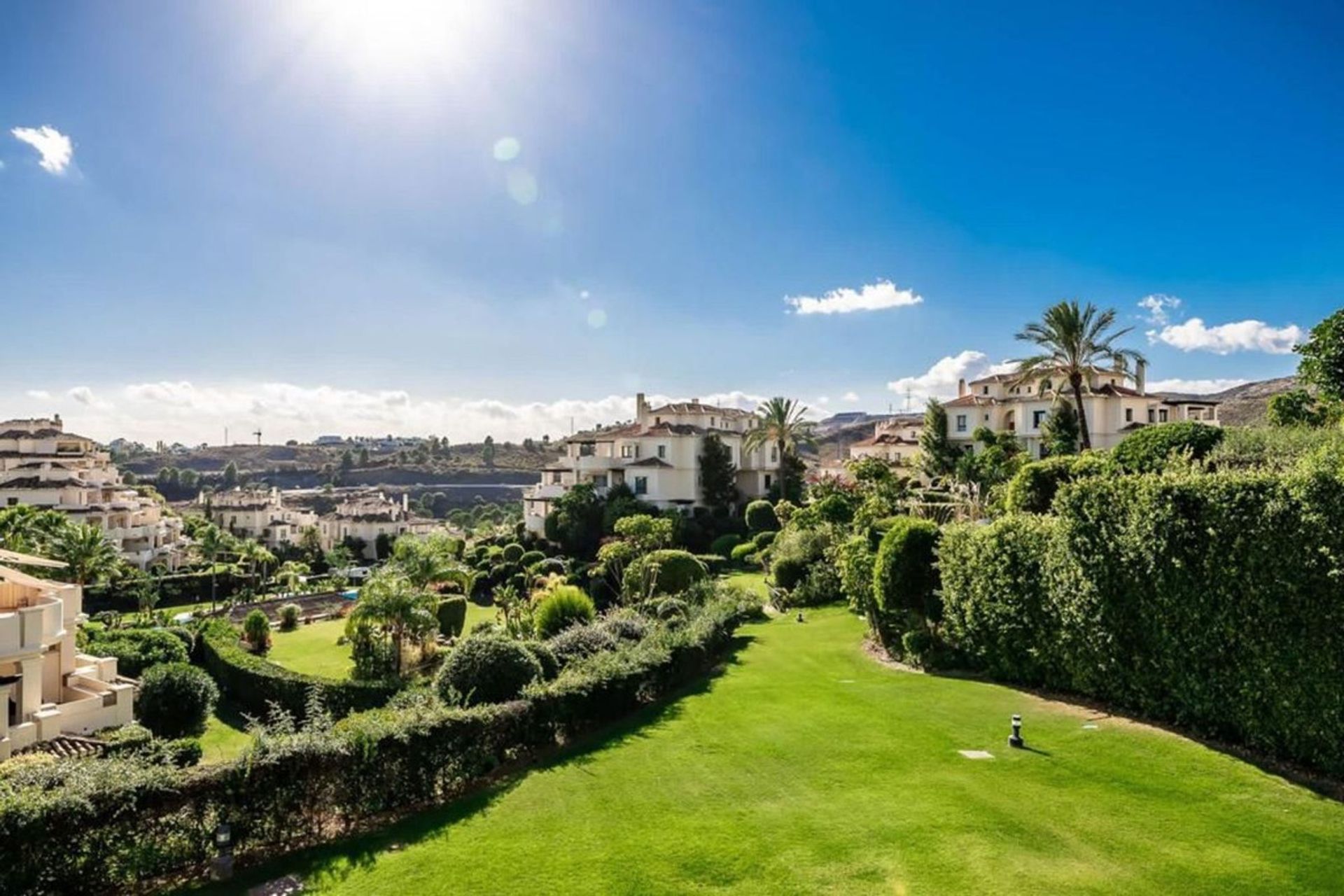 Condominium in Benahavís, Andalusia 11139071