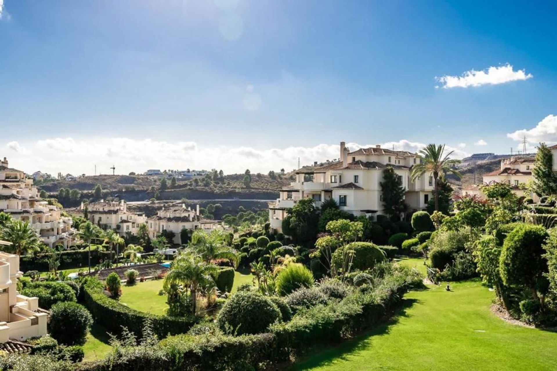 Condominium in Benahavís, Andalusia 11139071