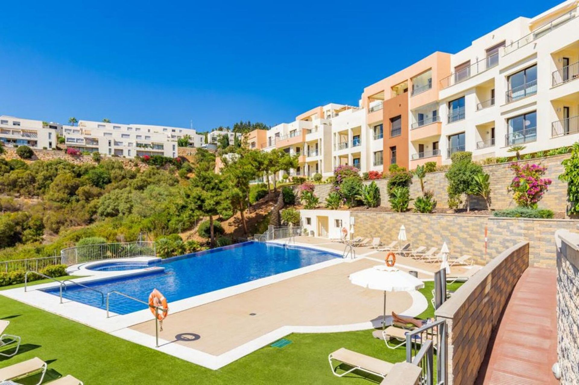 Condominium in Espinosa de los Monteros, Castille-Leon 11139213