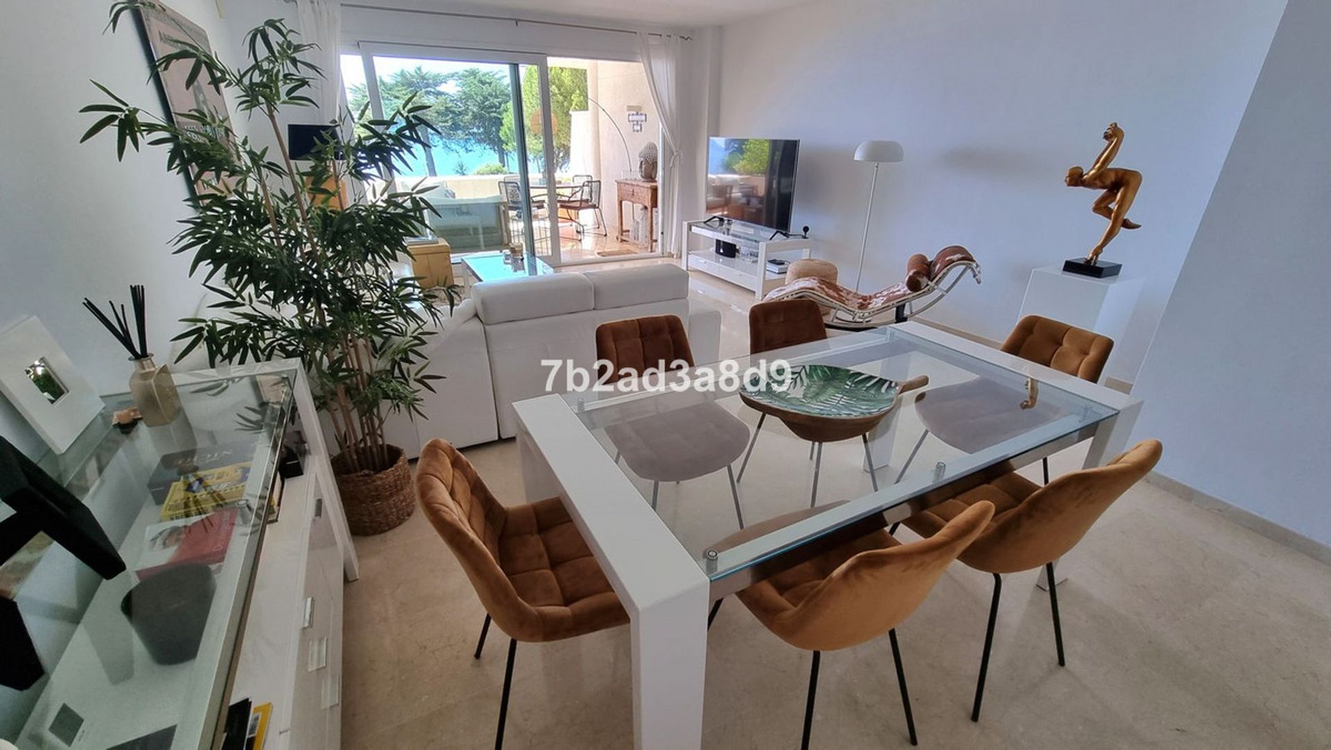 Condominium in Marbella, Andalucía 11139804