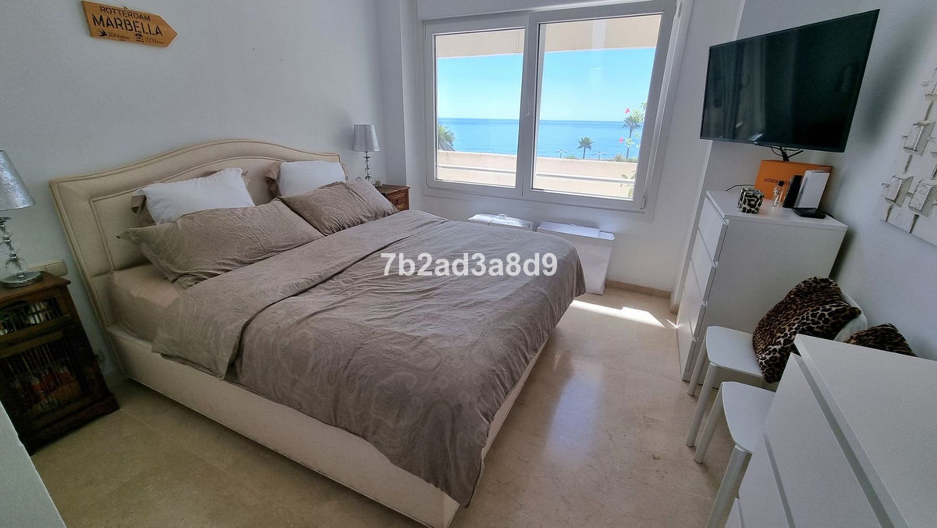 Condominium in Marbella, Andalucía 11139804