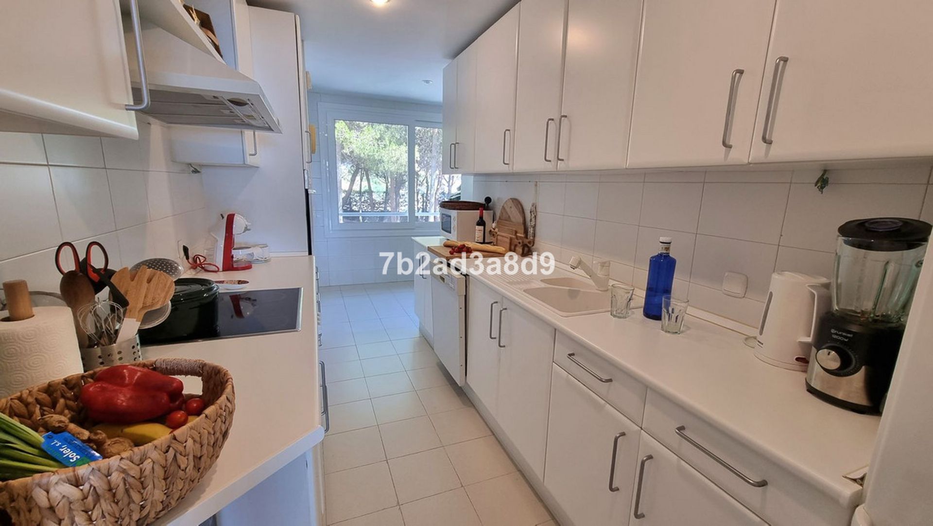 Condominium in Marbella, Andalucía 11139804