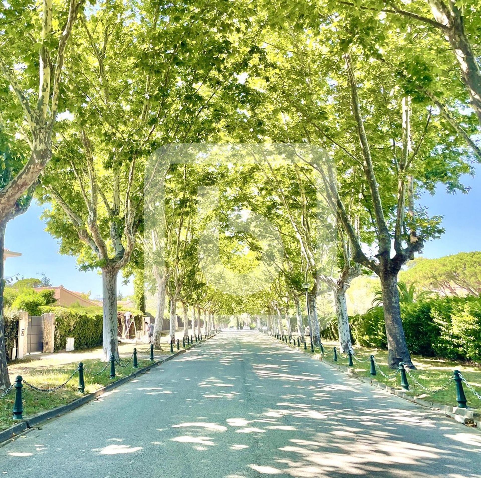 Будинок в Mougins, Provence-Alpes-Côte d'Azur 11139908