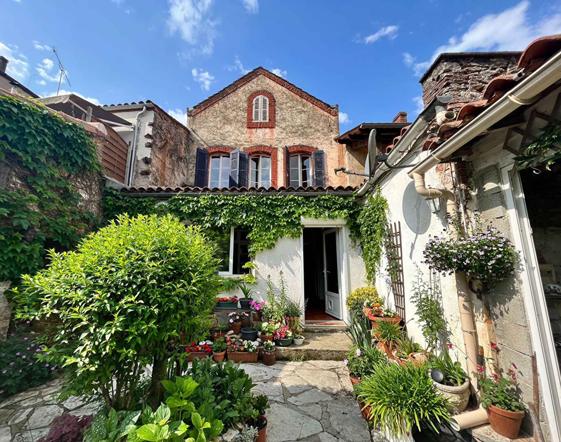 Haus im Sauveterre-la-Lémance, Nouvelle-Aquitaine 11139997