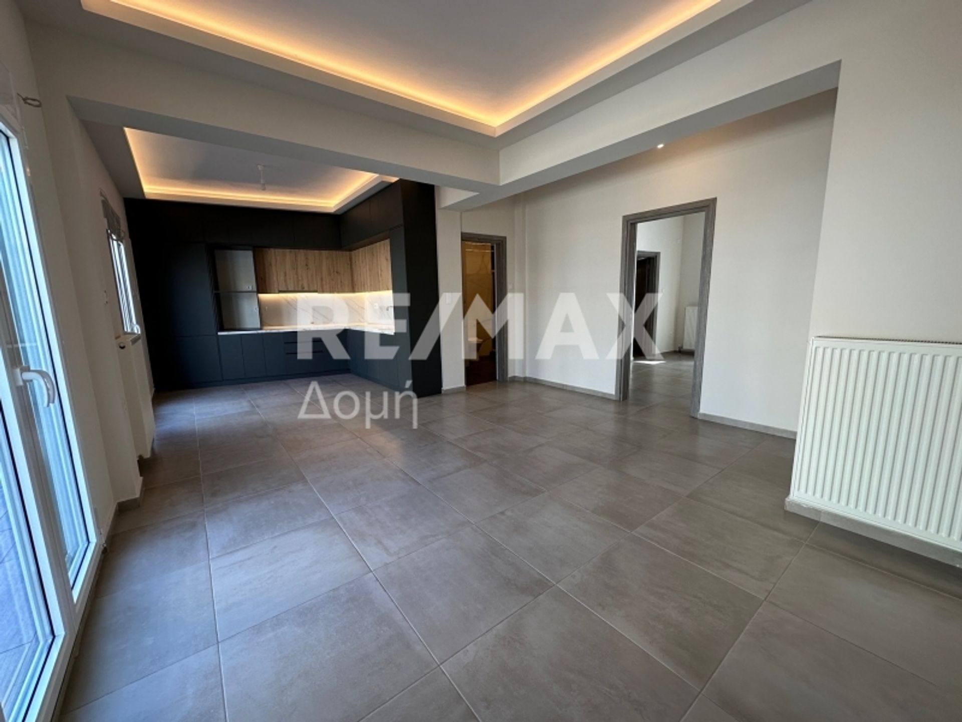 عمارات في Volos, ثيساليا 11140060